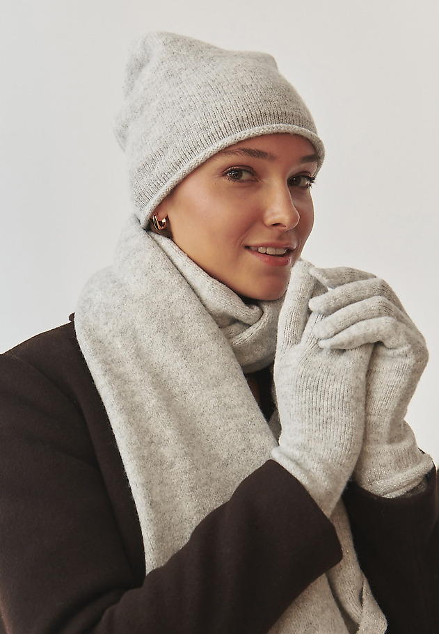 LADIES' KNITTED GLOVES WITH SHINY YARN — DENKI LADIES' KNITTED GLOVES WITH SHINY YARN — DENKI SZARY 1