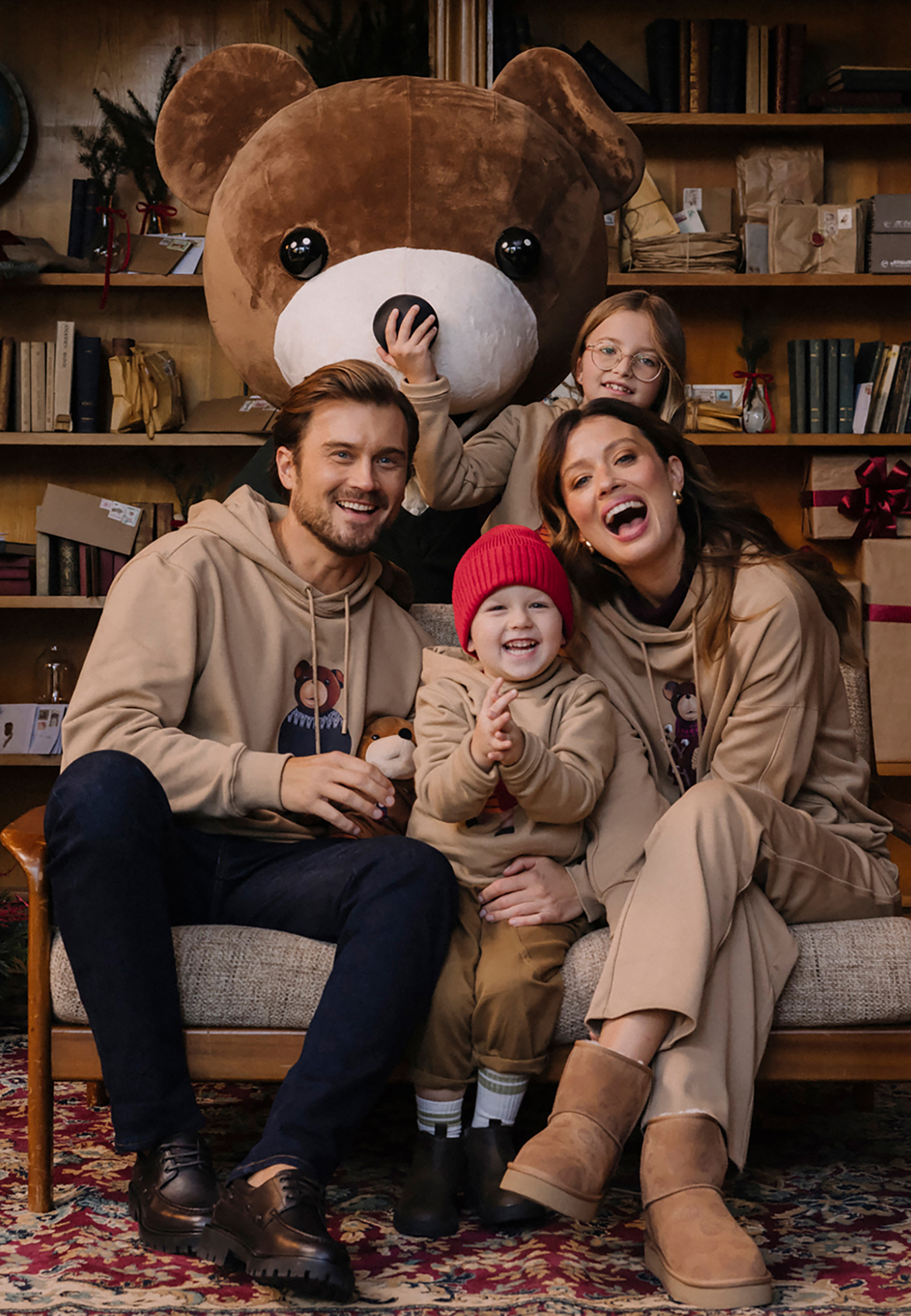 DZIANINOWE SPODNIE DAMSKIE Z SZEROKĄ NOGAWKĄ I GUMKĄ W PASIE — SENI BEŻOWY 2