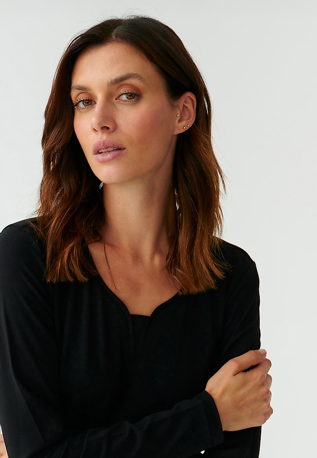 LADIES’ BLOUSE WITH DECORATIVE NECKLINE LAKATI LADIES’ BLOUSE WITH DECORATIVE NECKLINE LAKATI BLACK 5