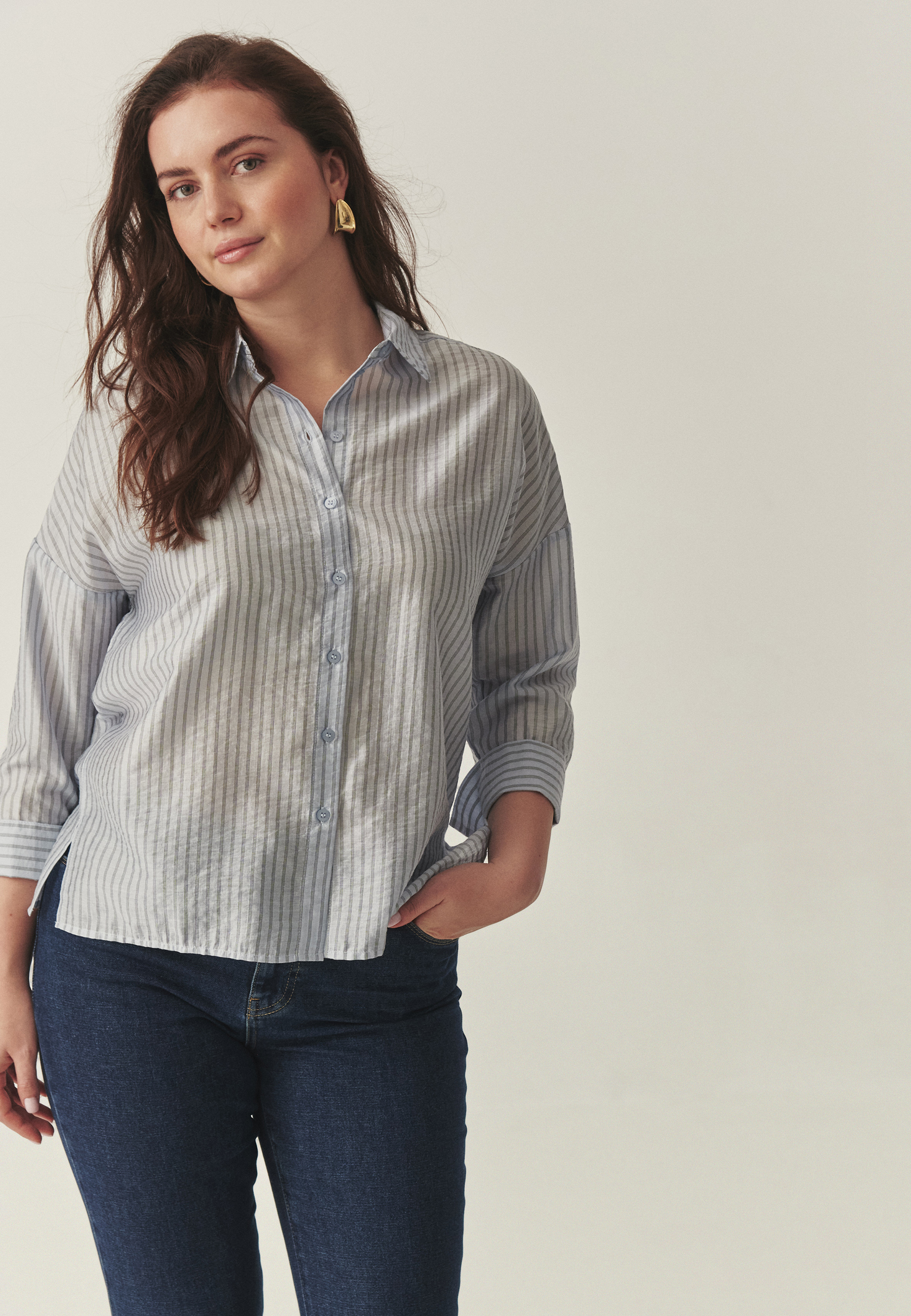 CĂMAȘĂ OVERSIZE ÎN DUNGI — RAYA ALBASTRU 2