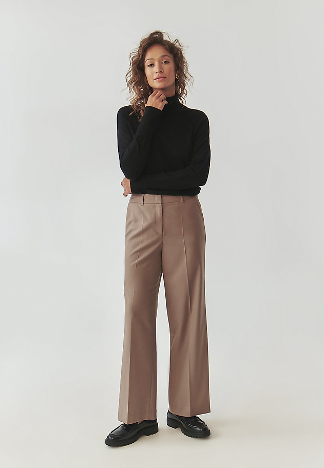 LADIES’ WIDE LEG CREASED TROUSERS - MASDA 2 LADIES’ WIDE LEG CREASED TROUSERS - MASDA 2 BEŻOWY 2