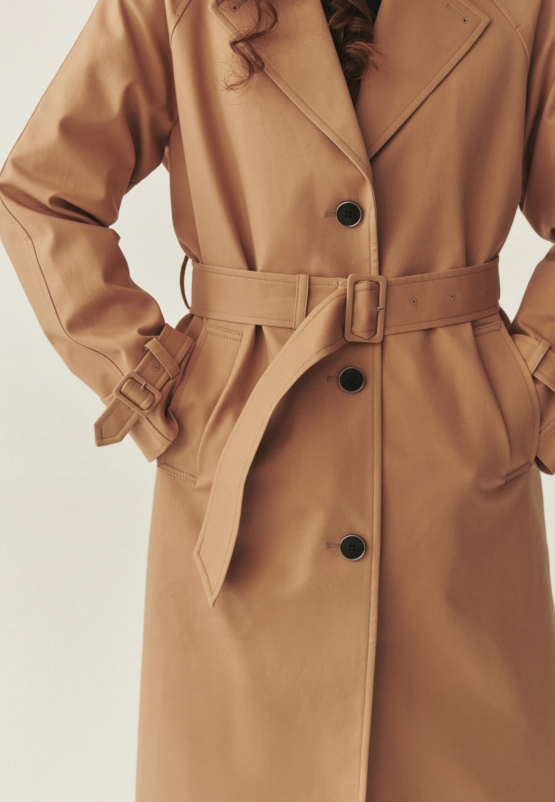 KLASYCZNY TRENCZ Z OCIEPLENIEM - BATANA BEŻOWY 2