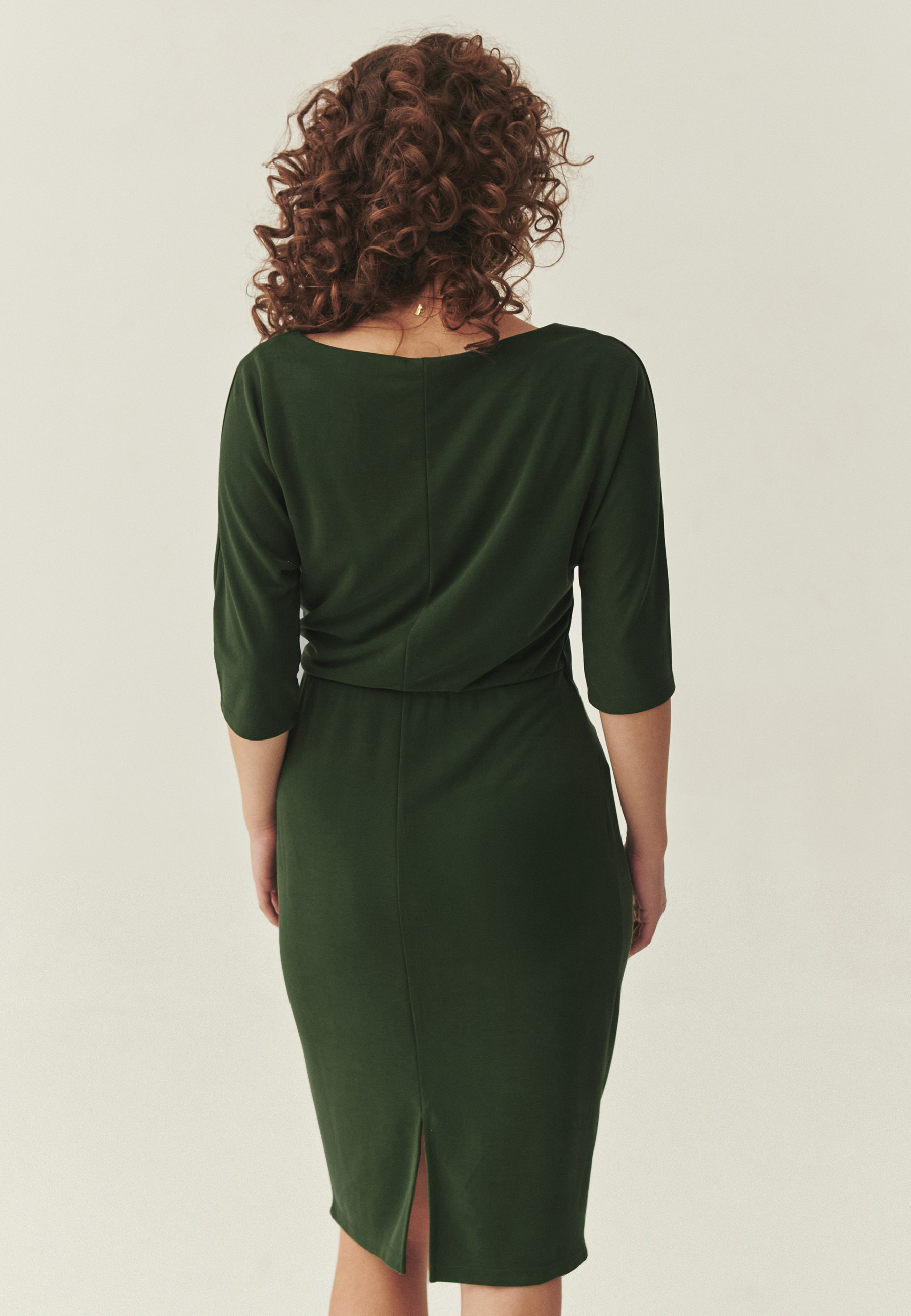 KLASICKÉ ŠATY S MODALEM – NEKTA ZELENÁ 2