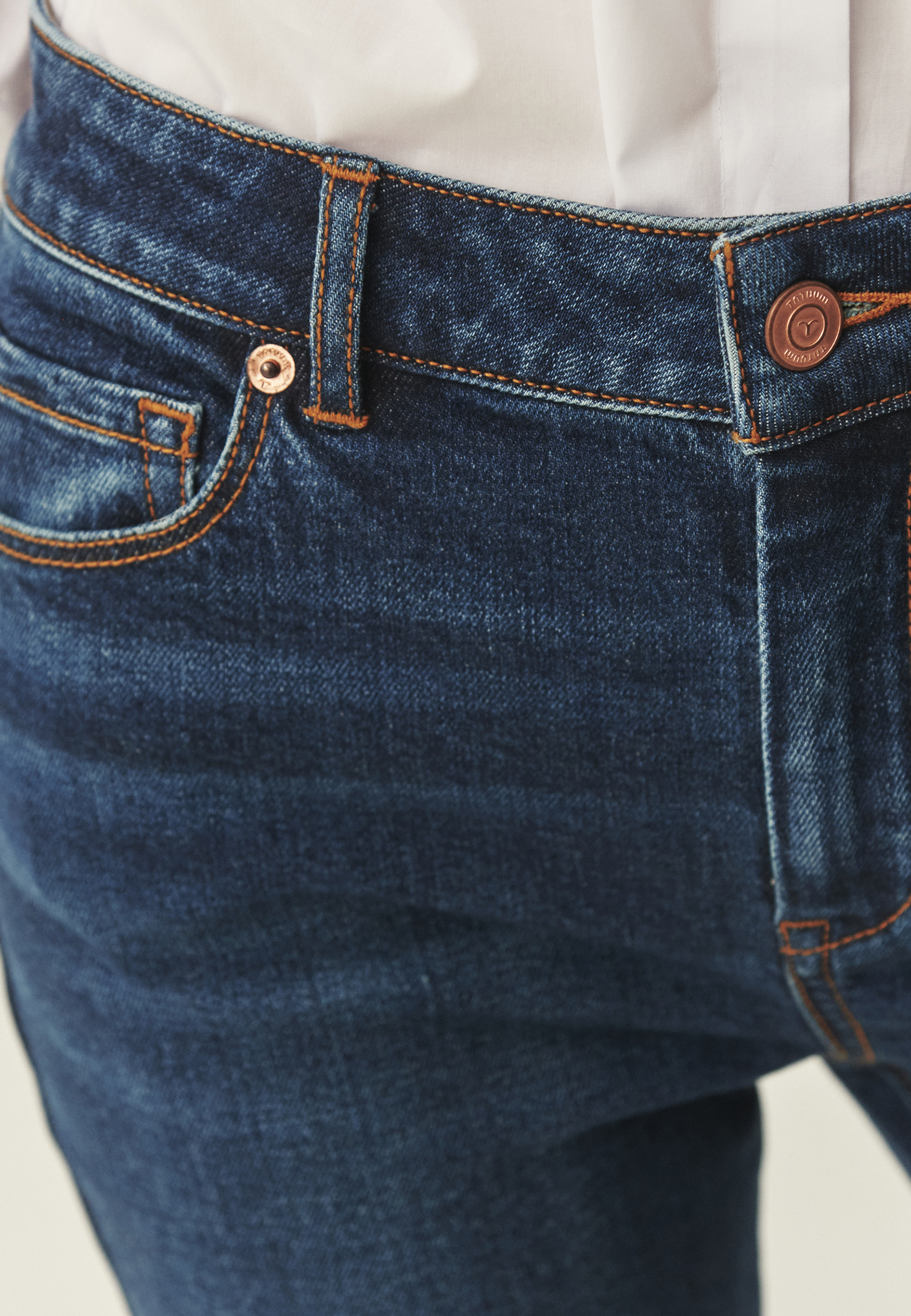 DENIMOWE SPODNIE Z PROSTĄ NOGAWKĄ - KATA