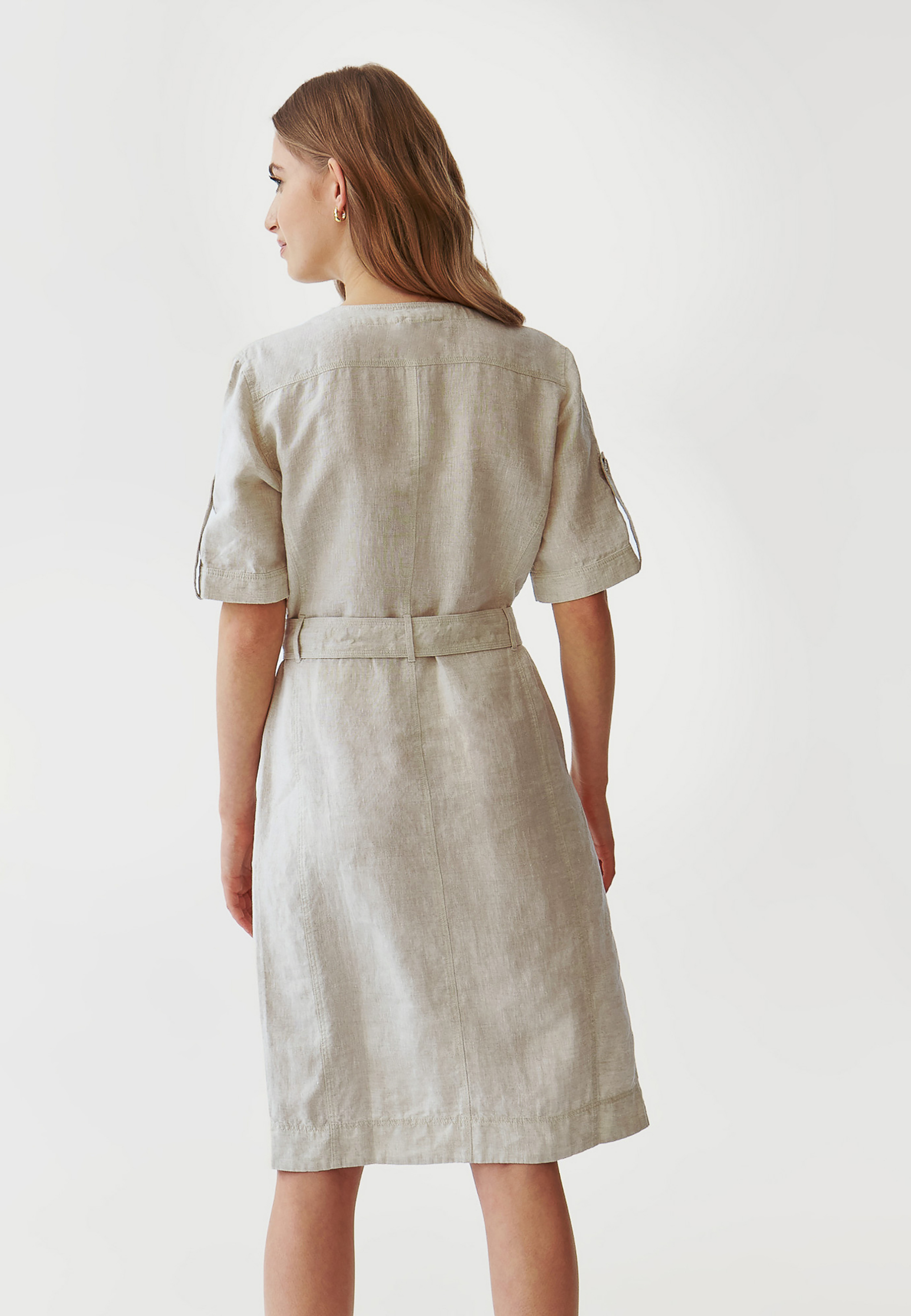 LNĚNÉ KOŠILOVÉ ŠATY S OPASKEM - SOFORIA