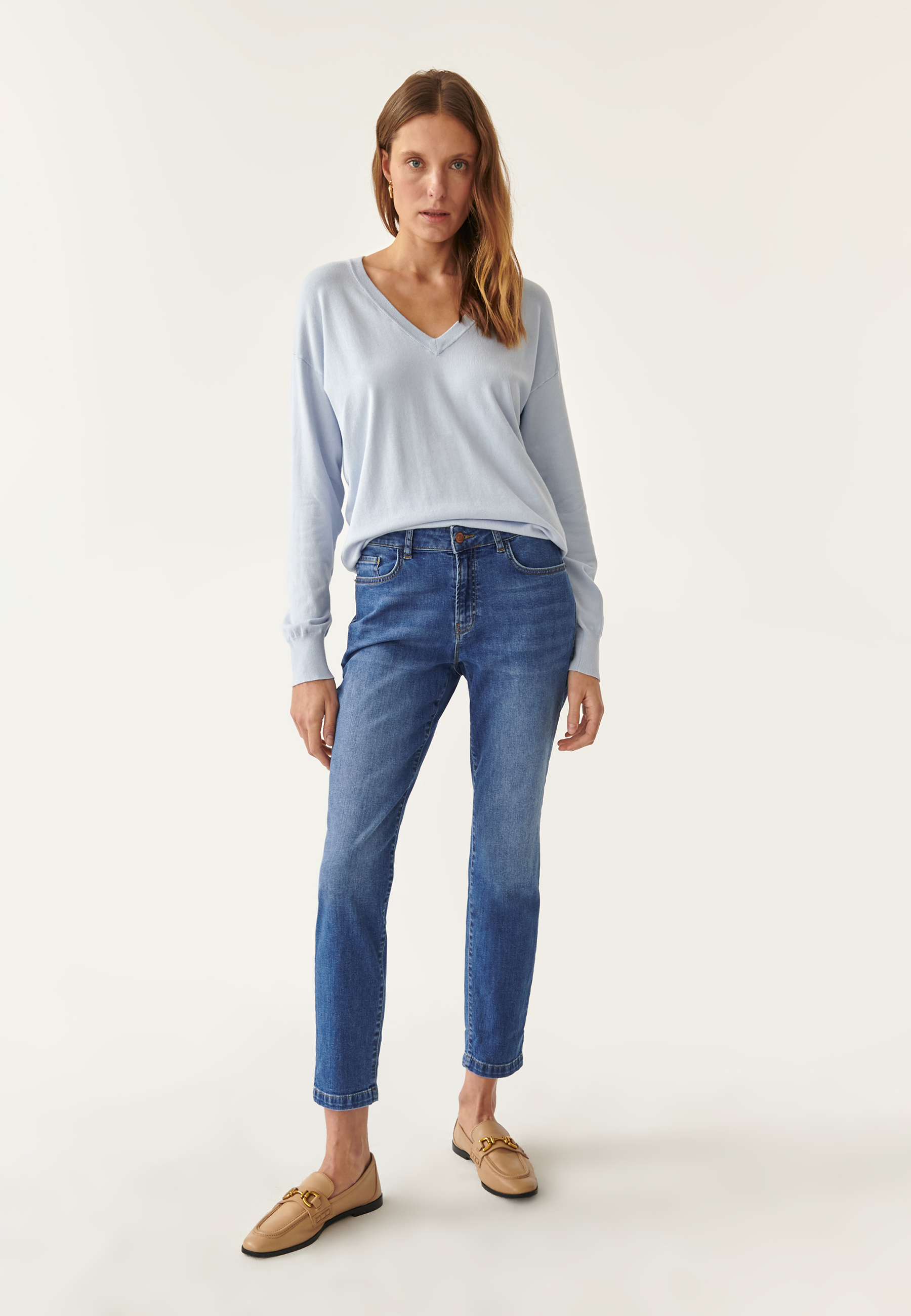 KLASYCZNE DENIMOWE SPODNIE DAMSKIE REZIMA