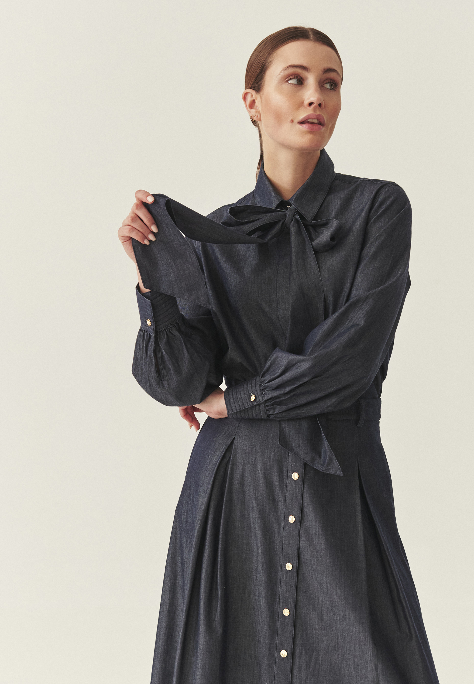 BAWEŁNIANA KOSZULA Z WIĄZANIEM - LILEN GRANATOWY 2