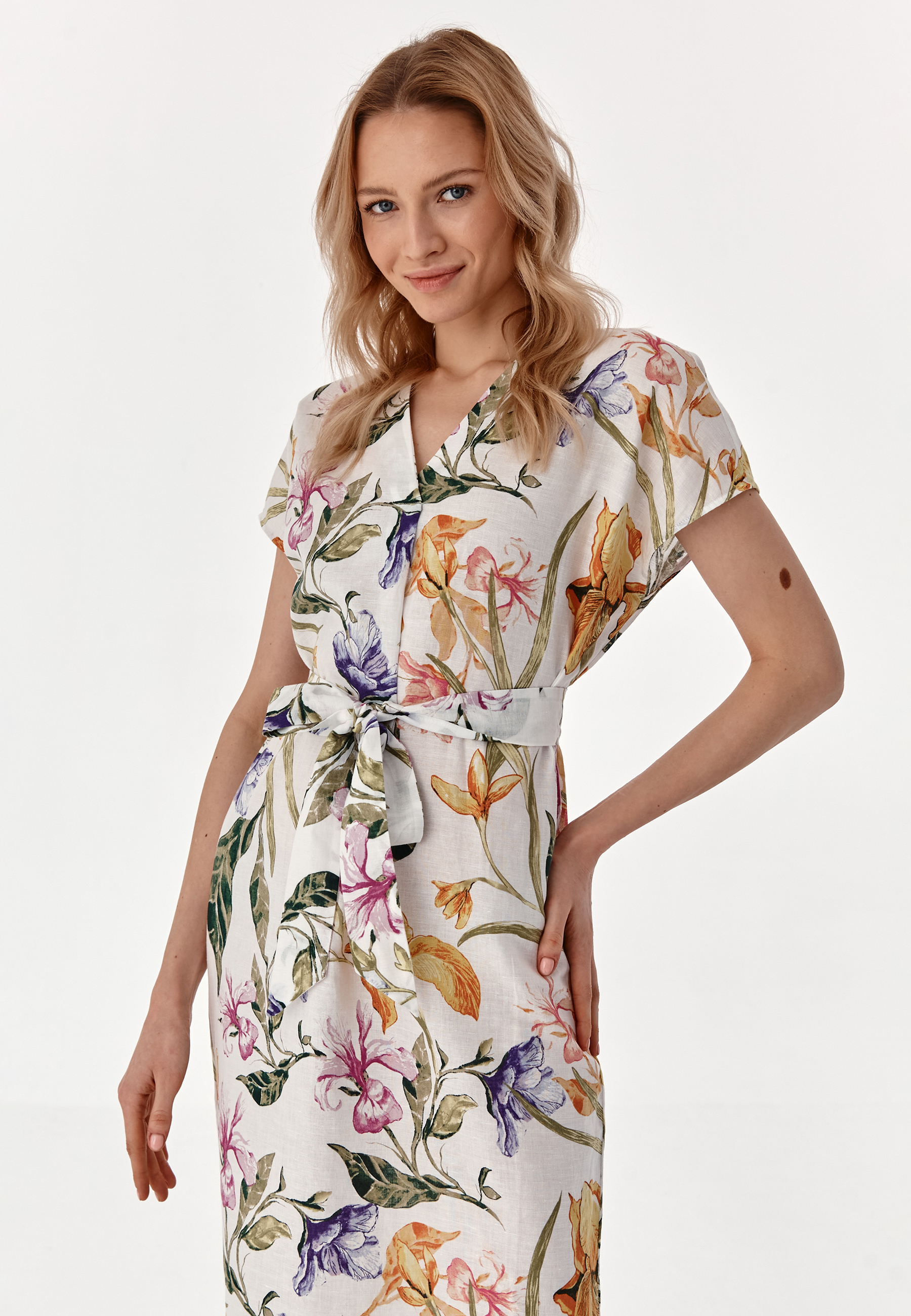 KRÓTKA SUKIENKA AWA 1