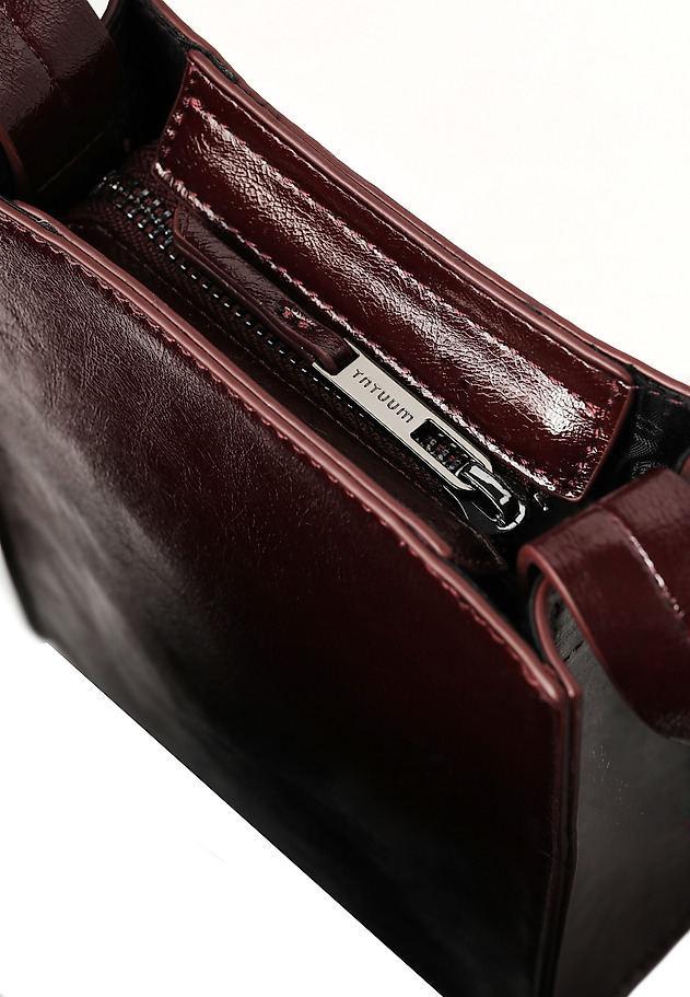 KOMPAKTNÍ VÍNOVÁ KABELKA – BURGUNDY GLINT KOMPAKTNÍ VÍNOVÁ KABELKA – BURGUNDY GLINT ČERVENÁ 5