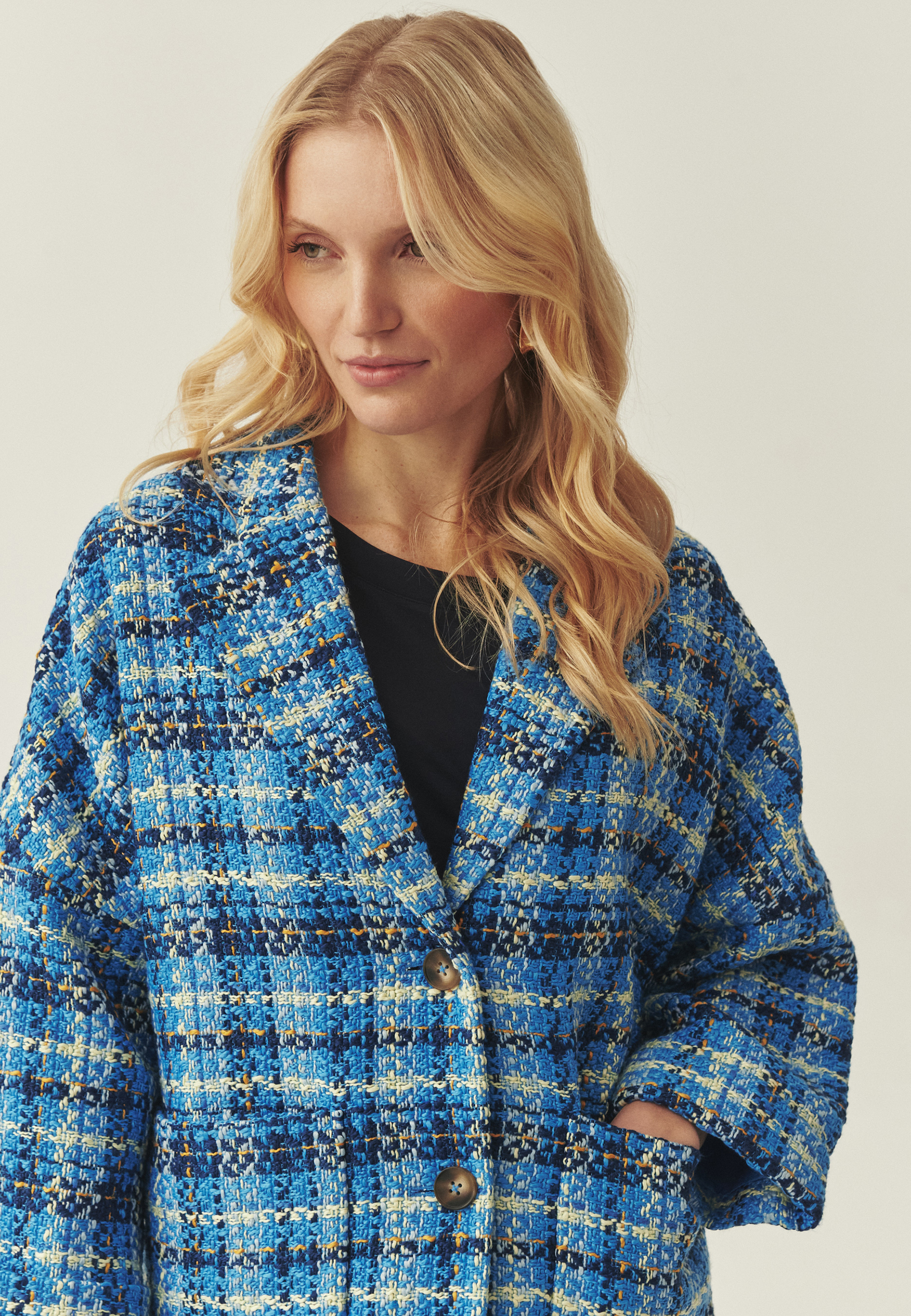 TKANINOWY PŁASZCZ W KRATKĘ - MORWIA