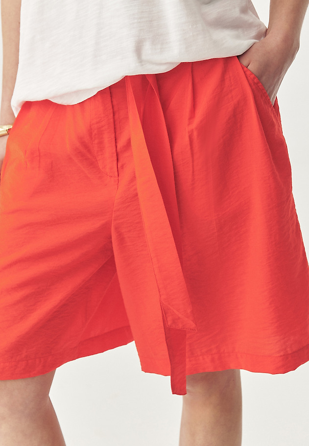 PANTALONI SCURTI LARGI DIN VISCOZĂ - LIONKA 1 PANTALONI SCURTI LARGI DIN VISCOZĂ - LIONKA 1 PORTOCALIU 5