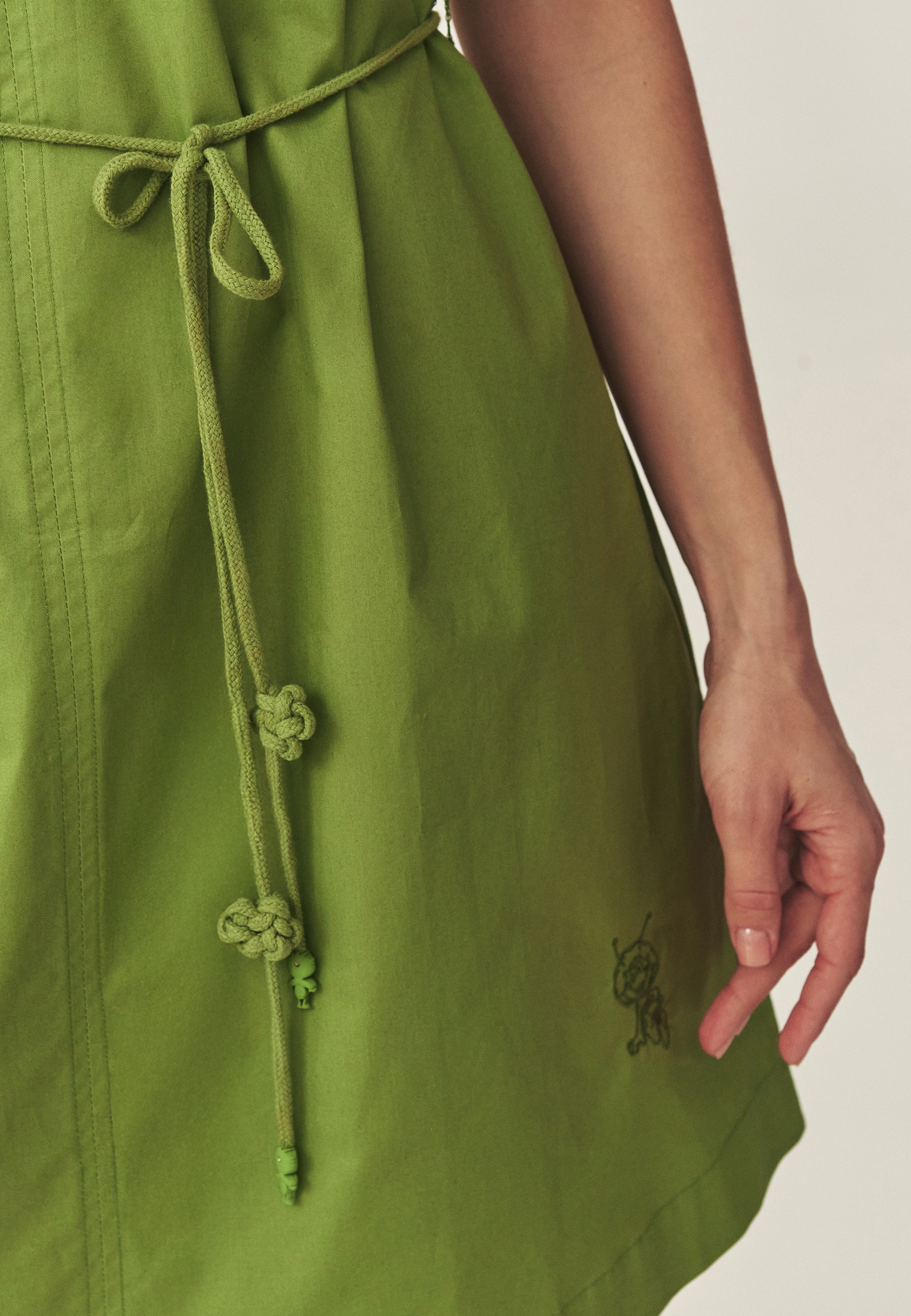 ZELENÉ BAVLNĚNÉ ŠATY – TAJABI