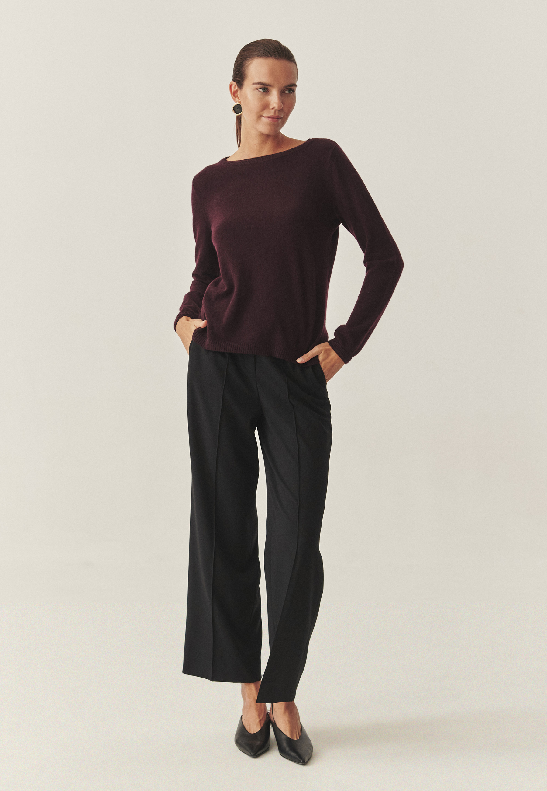 KASZMIROWY SWETER Z DEKOLTEM W ŁÓDKĘ - LEMON CZERWONY 2