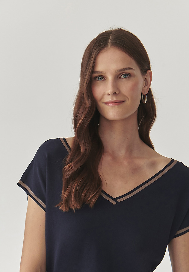 LADIES’ BLOUSE WITH A CONTRASTING RIBBING - SORA LADIES’ BLOUSE WITH A CONTRASTING RIBBING - SORA NAVY BLUE 1