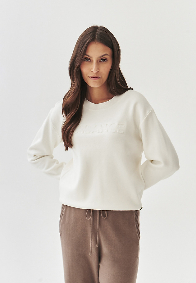 LADIES' SWEATER WITH A ROUND NECKLINE - BALAMI LADIES' SWEATER WITH A ROUND NECKLINE - BALAMI ECRU 5