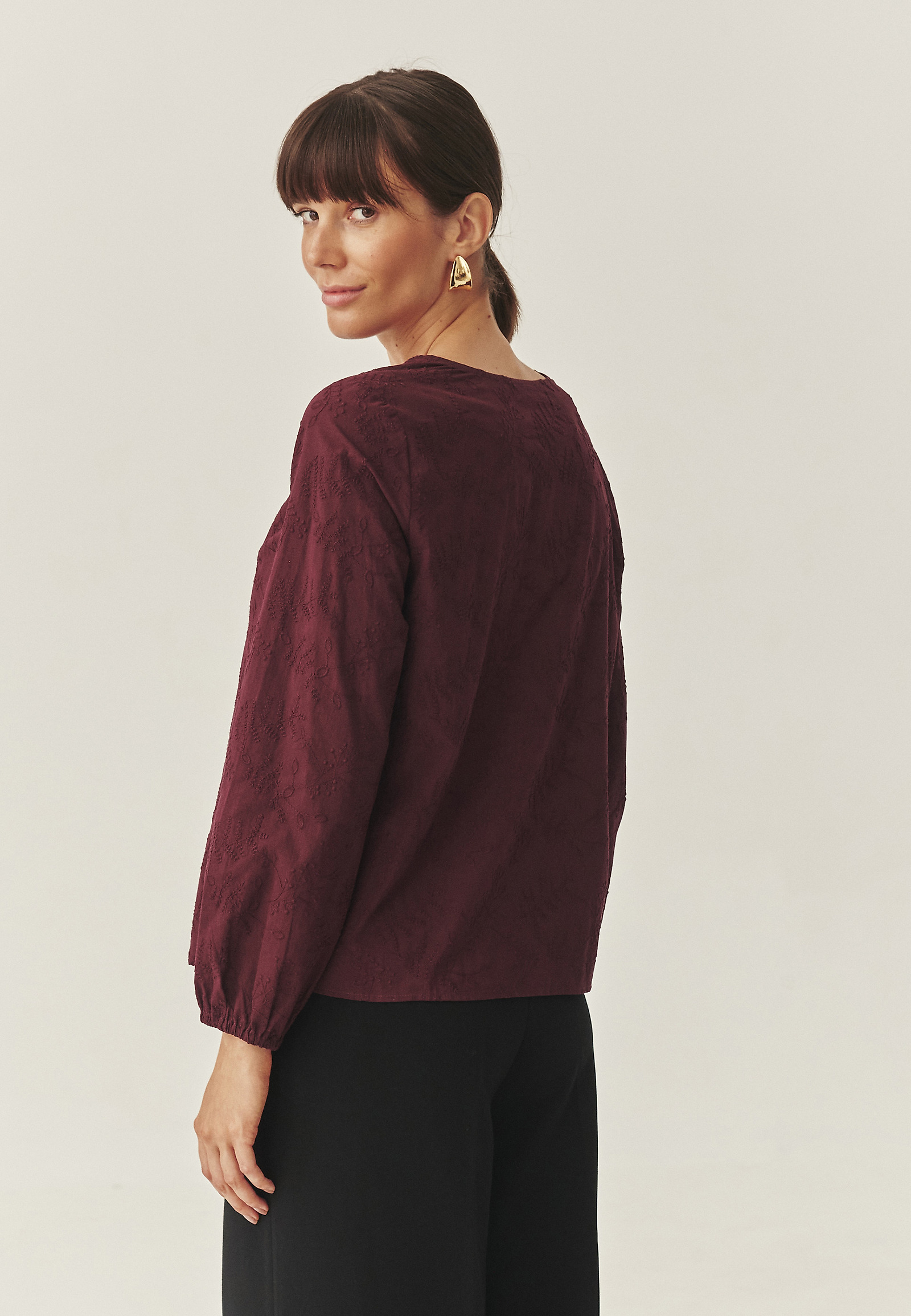 BOMBAŽNA BLUZA Z VEZENJEM - TERIA BOMBAŽNA BLUZA Z VEZENJEM - TERIA RDEČA 115366