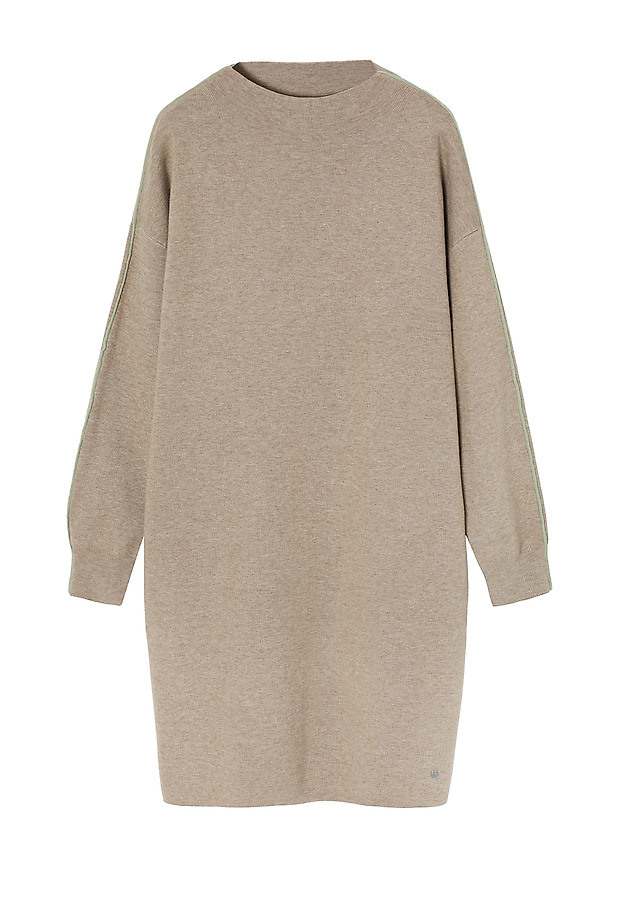 LOOSE-FITTING KNITTED DRESS WITH BOAT NECKLINE - CORA LOOSE-FITTING KNITTED DRESS WITH BOAT NECKLINE - CORA BEŻOWY 7