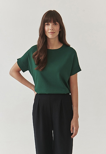 LADIES’ COMFORTABLE SWEATER WITH SMALL SIDE SLITS - IMON LADIES’ COMFORTABLE SWEATER WITH SMALL SIDE SLITS - IMON