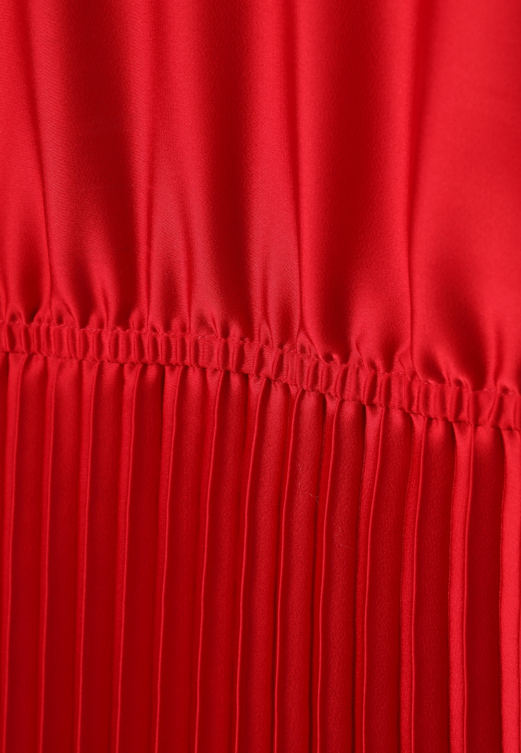 PLISOVANÉ SATÉNOVÉ ŠATY – TELI ČERVENÁ 2