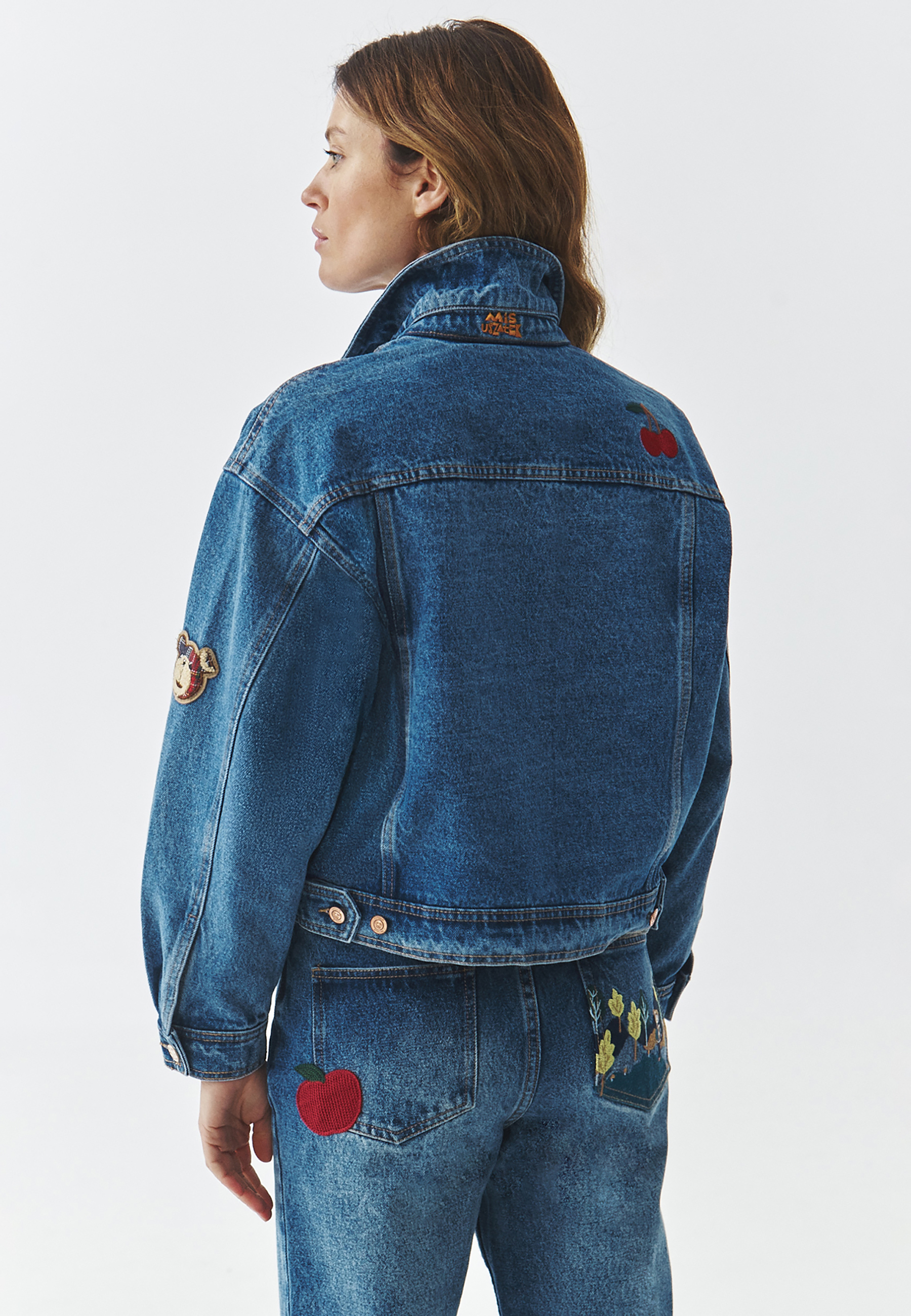 TKANINOWA KURTKA DENIM Z MOTYWEM MISIA USZATKA – BERNALI NIEBIESKI 2