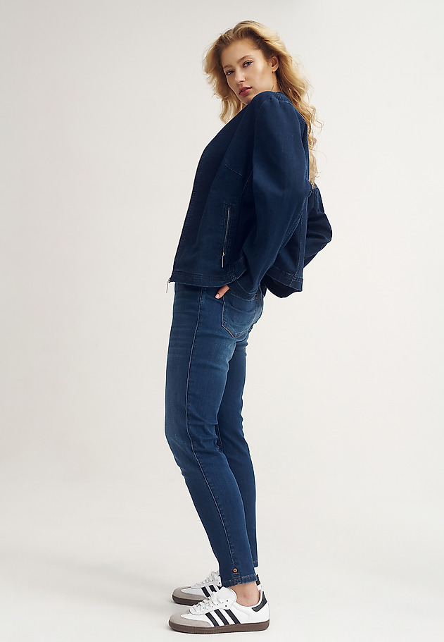 LADIES’ FITTED DENIM JEANS - RENA 1 LADIES’ FITTED DENIM JEANS - RENA 1 NIEBIESKI 1