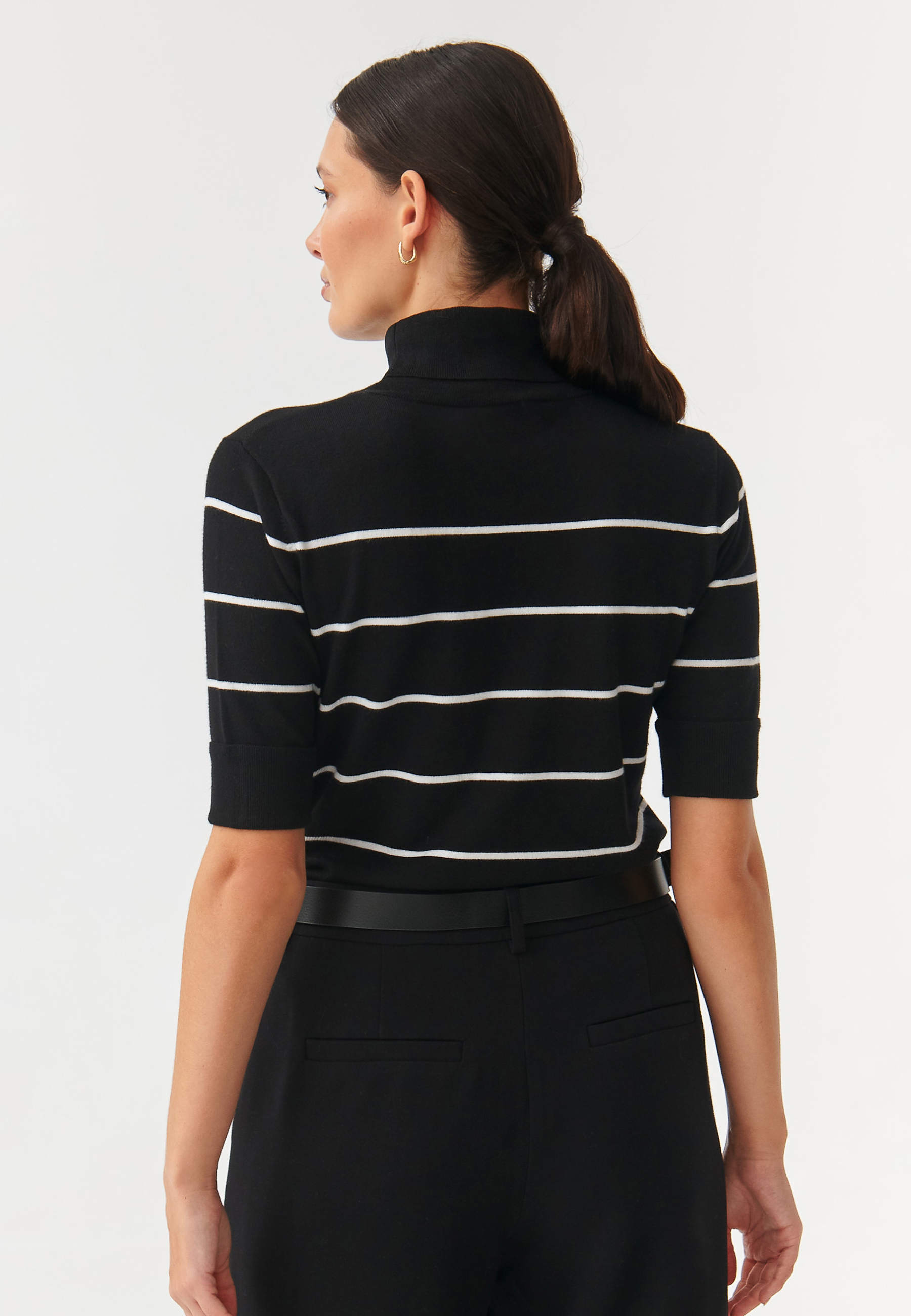 KLASYCZNY SWETER DAMSKI W PASKI Z GOLFEM LU 1