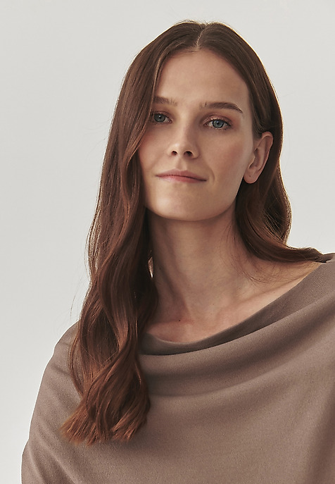 LADIES’ BLOUSE WITH A DECORATIVE NECKLINE - ATI BEIGE 2