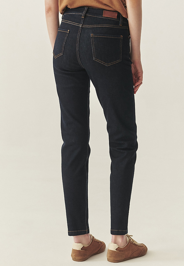 DENIMOVÉ ÚZKE DLHÉ NOHAVICE - SAROS DENIMOVÉ ÚZKE DLHÉ NOHAVICE - SAROS NÁMORNÍCKA MODRÁ 3