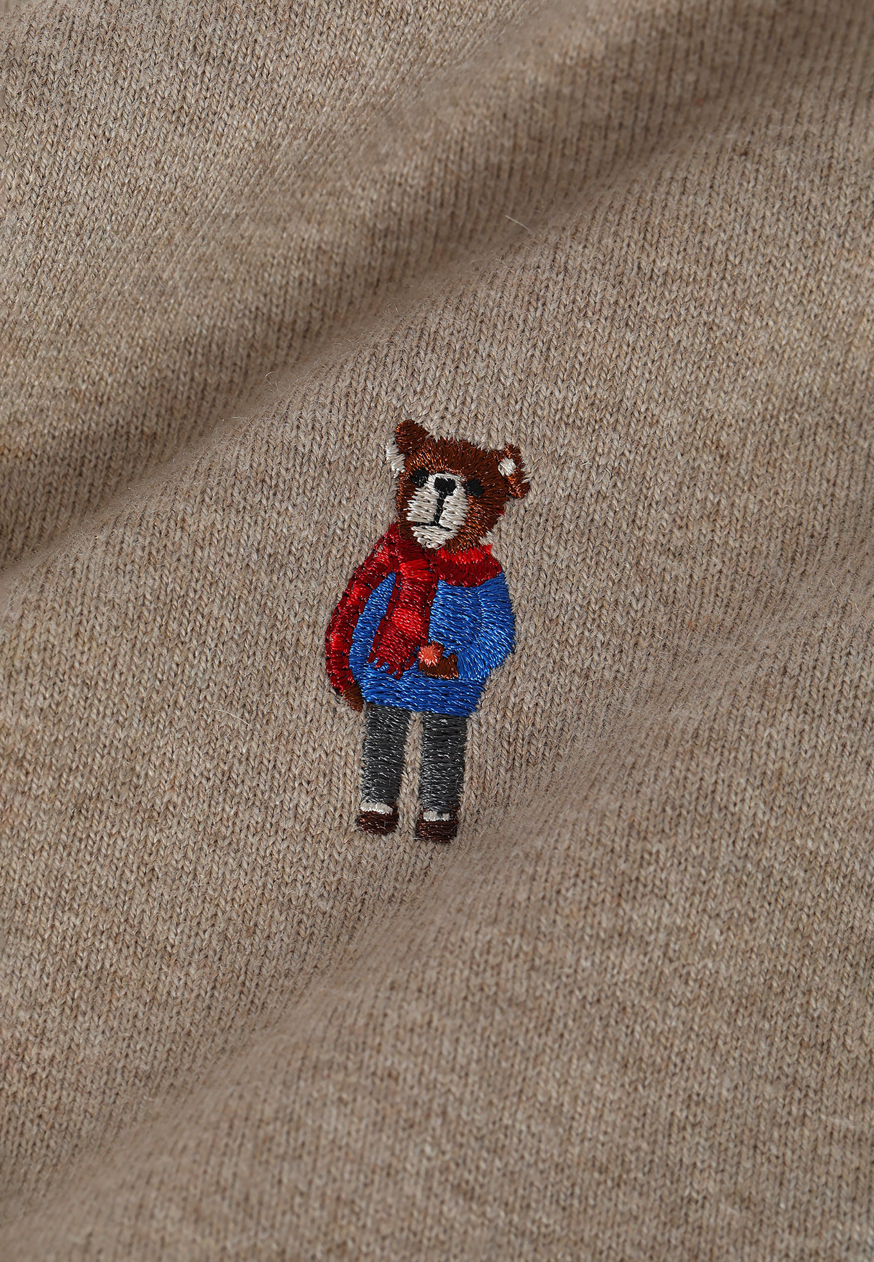 KLASICKÝ PÁNSKY SVETER S VÝŠIVKOU S MOTÍVOM MACKA UŠKA JACK BÉŽOVÁ 2