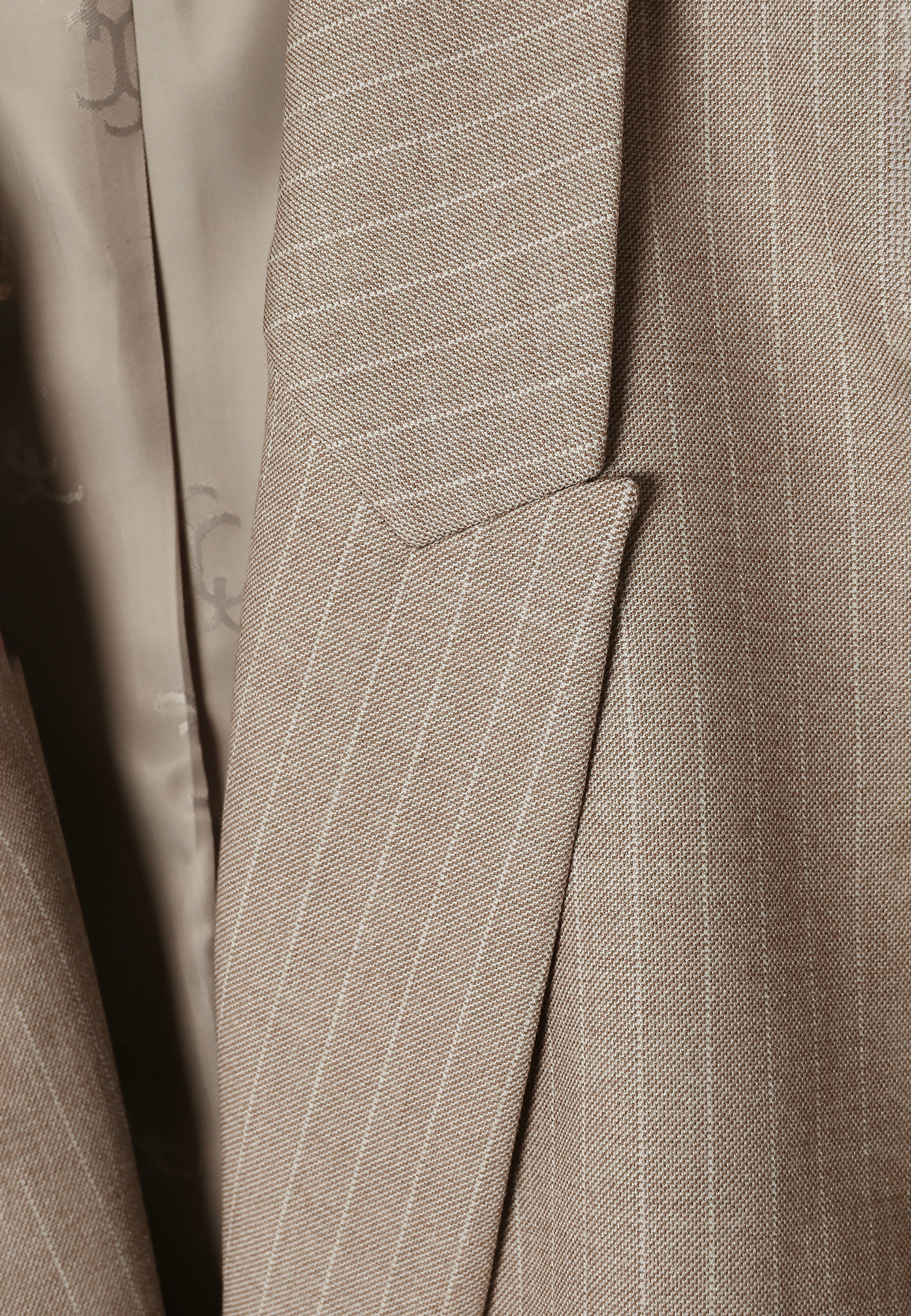 CLASSIC BLAZER VERTIKÁLIS CSÍKOKBAN - REMELIKA 1 CLASSIC BLAZER VERTIKÁLIS CSÍKOKBAN - REMELIKA 1 BÉZS 99345