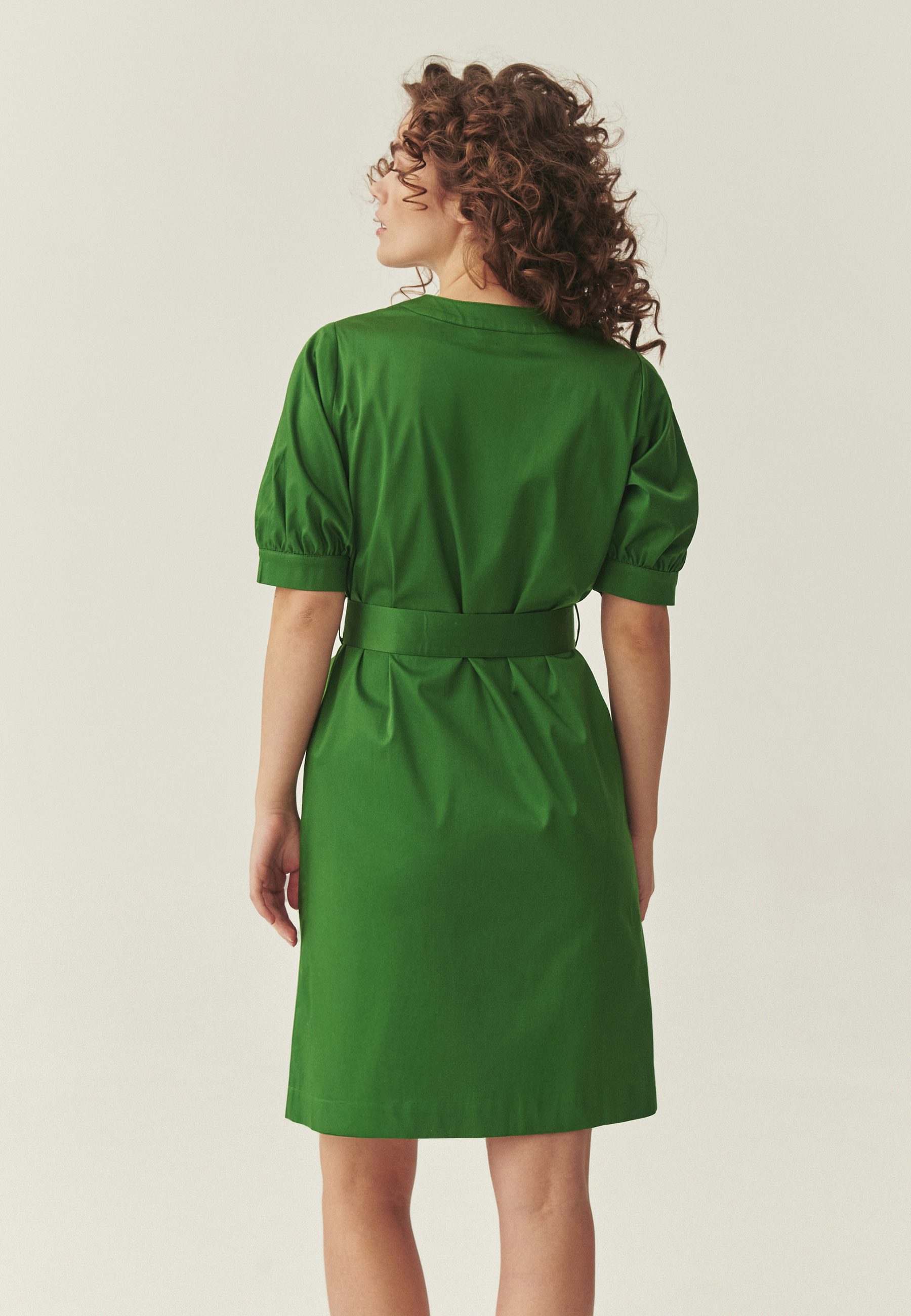 BAWEŁNIANA SUKIENKA Z PASKIEM - TABATA ZIELONY 2