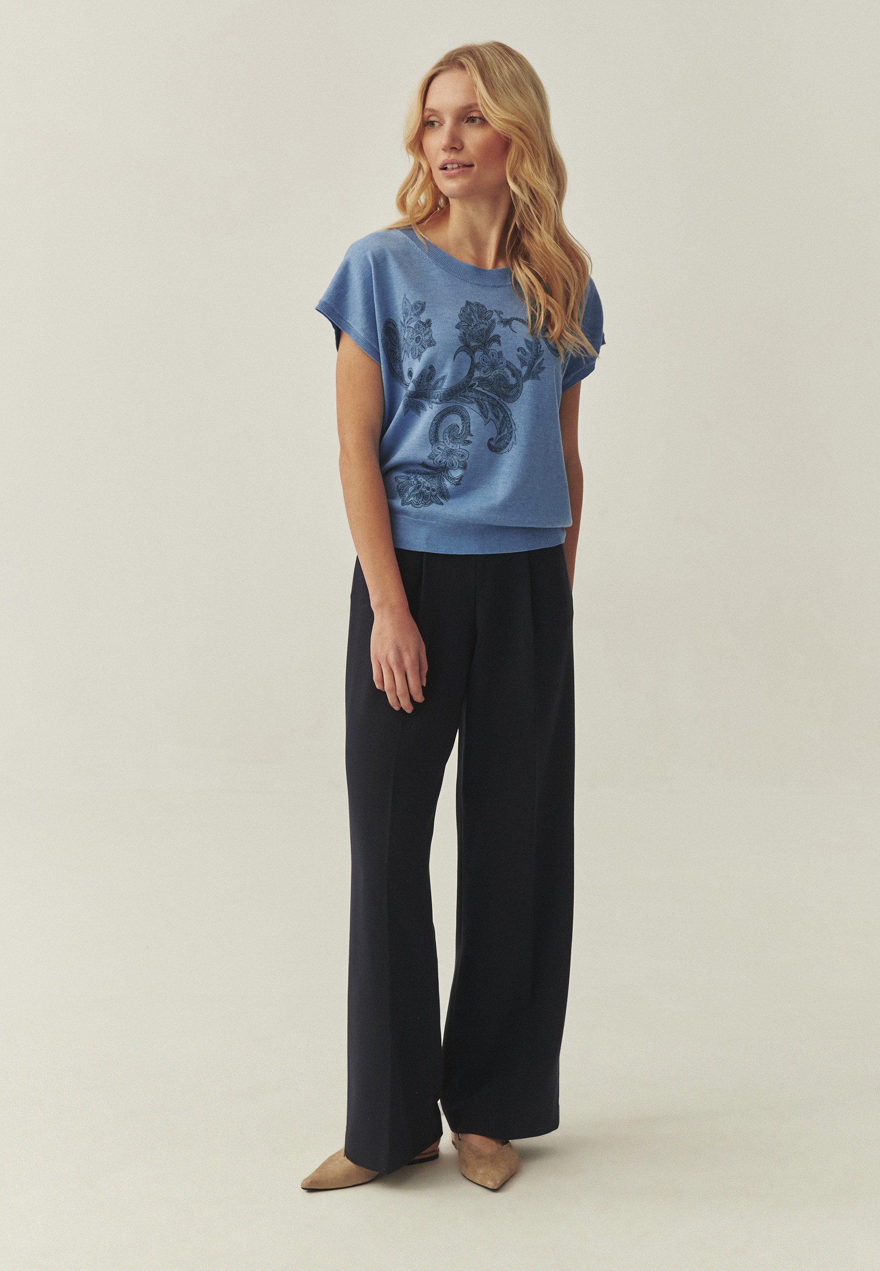 DZIANINOWA BLUZKA Z WISKOZĄ  LENZING™ ECOVERO™ - SUFI 1