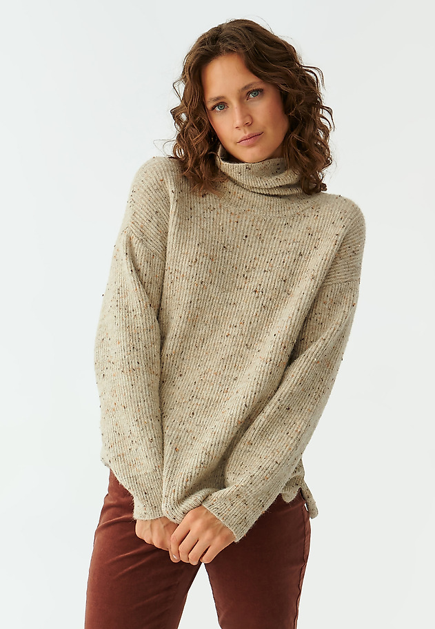 LADIES’ MELANGE SWEATER WITH A TURTLENECK DAMIKO LADIES’ MELANGE SWEATER WITH A TURTLENECK DAMIKO BEŻOWY 1