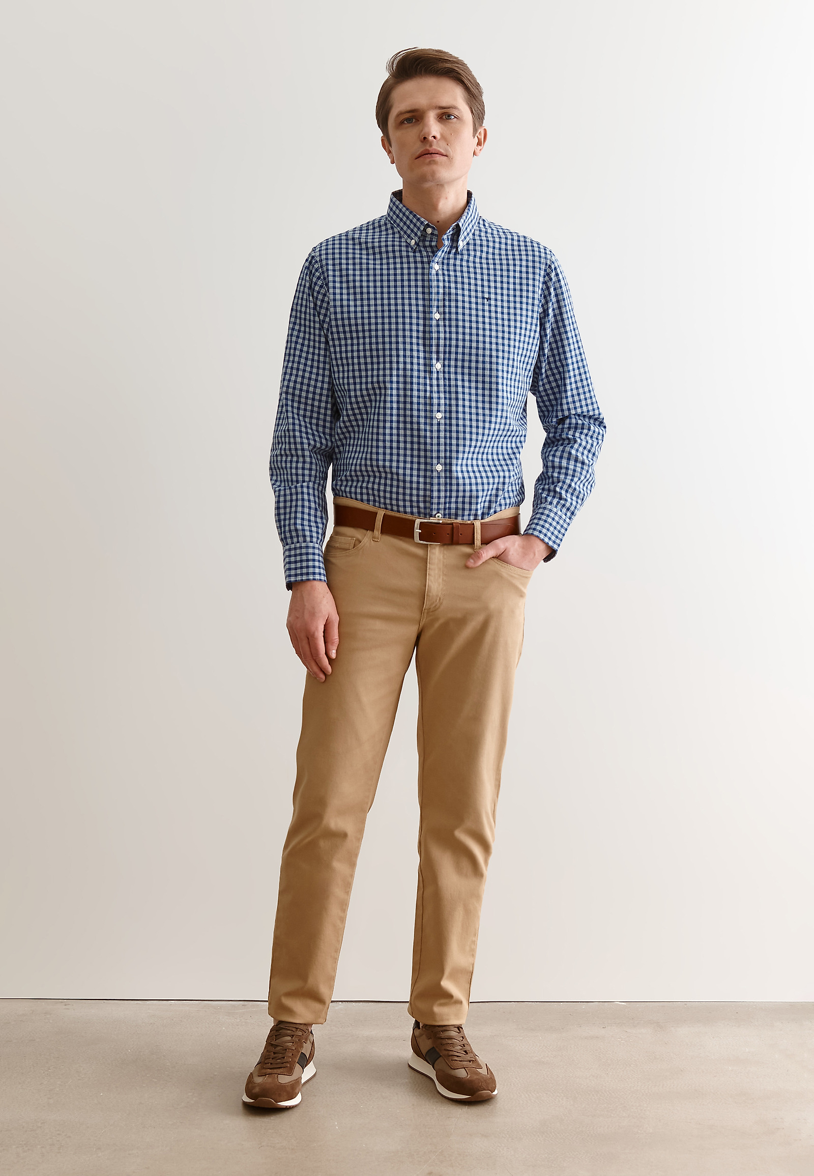 KOSZULA MĘSKA Z DŁUGIM RĘKAWEM FILIP 1 CLASSIC KOSZULA MĘSKA Z DŁUGIM RĘKAWEM FILIP 1 CLASSIC GRANATOWY 75596