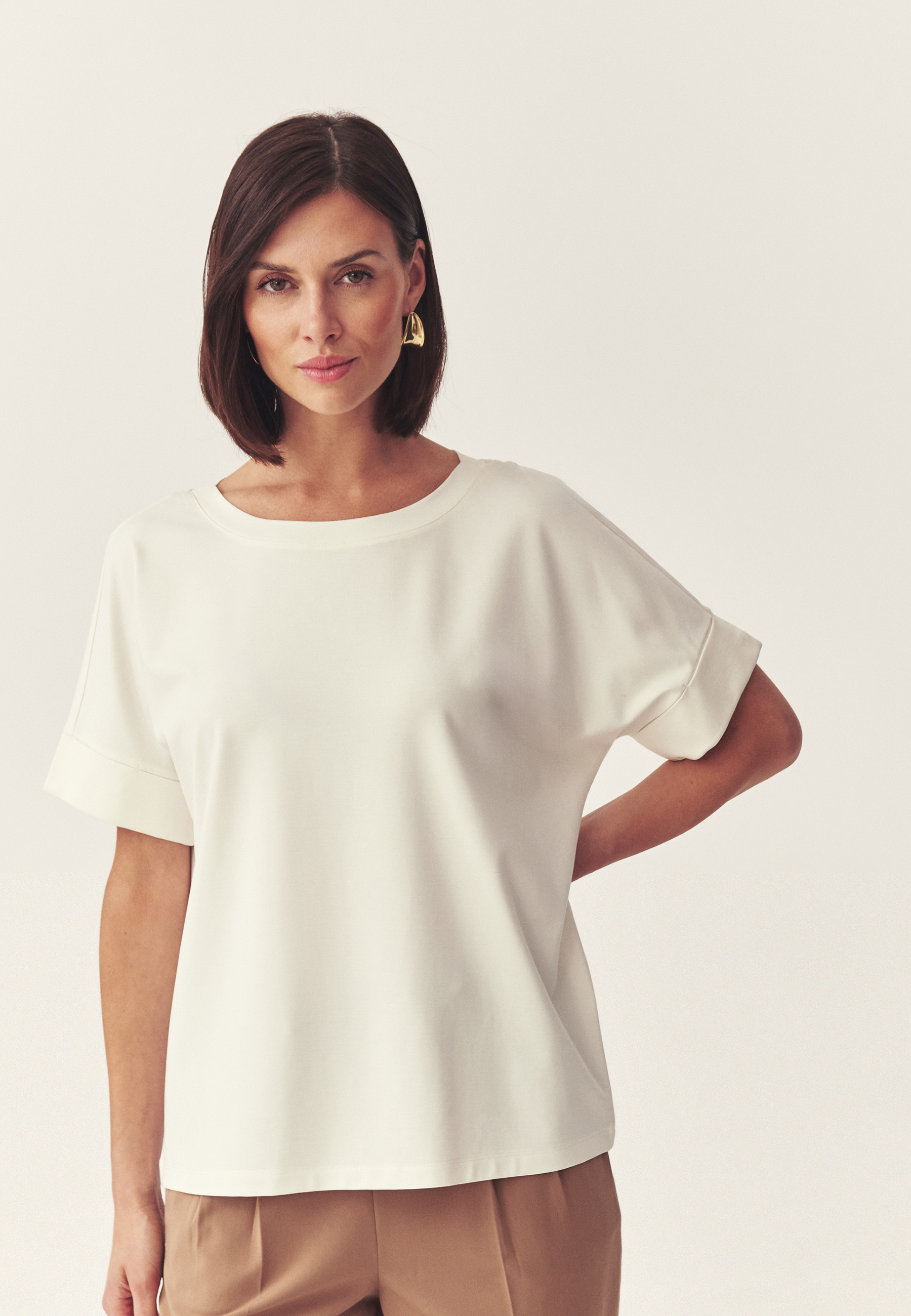 KLASICKÁ HALENKA Z ÚPLETU – BOW BÍLÁ 2