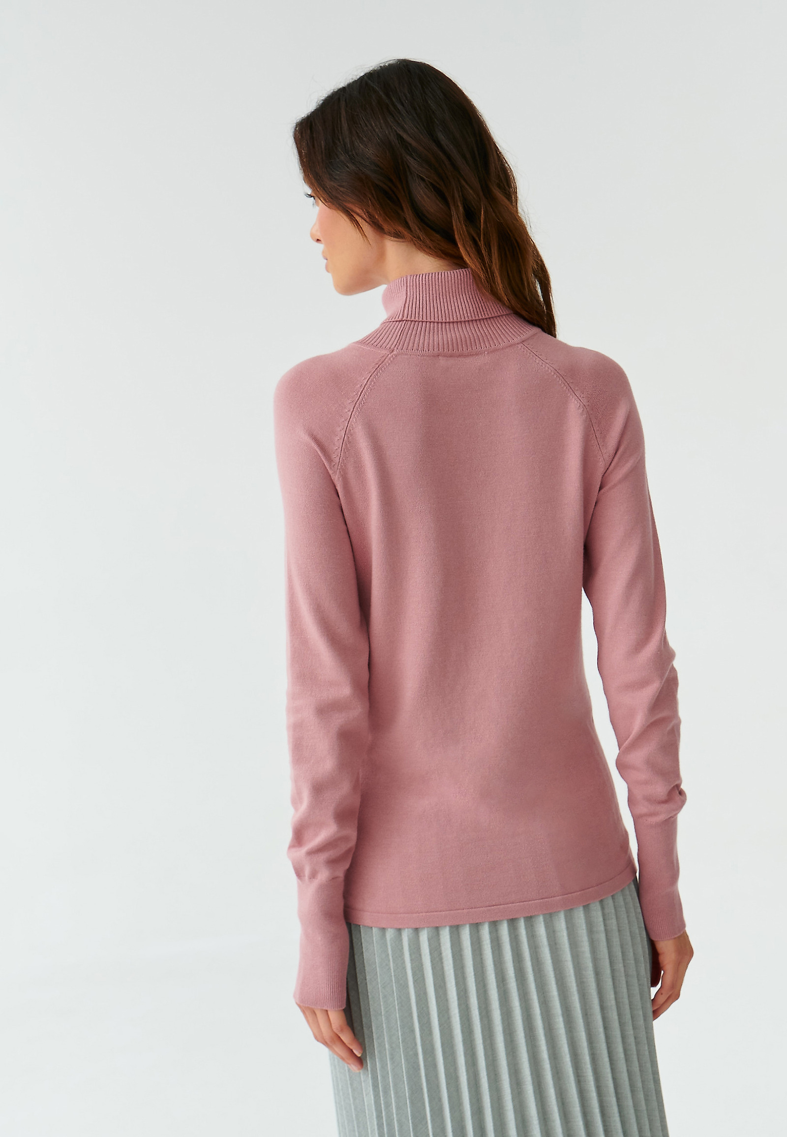 KLASYCZNY SWETER DAMSKI Z GOLFEM NEKOKI 1 KLASYCZNY SWETER DAMSKI Z GOLFEM NEKOKI 1 RÓŻOWY 91698