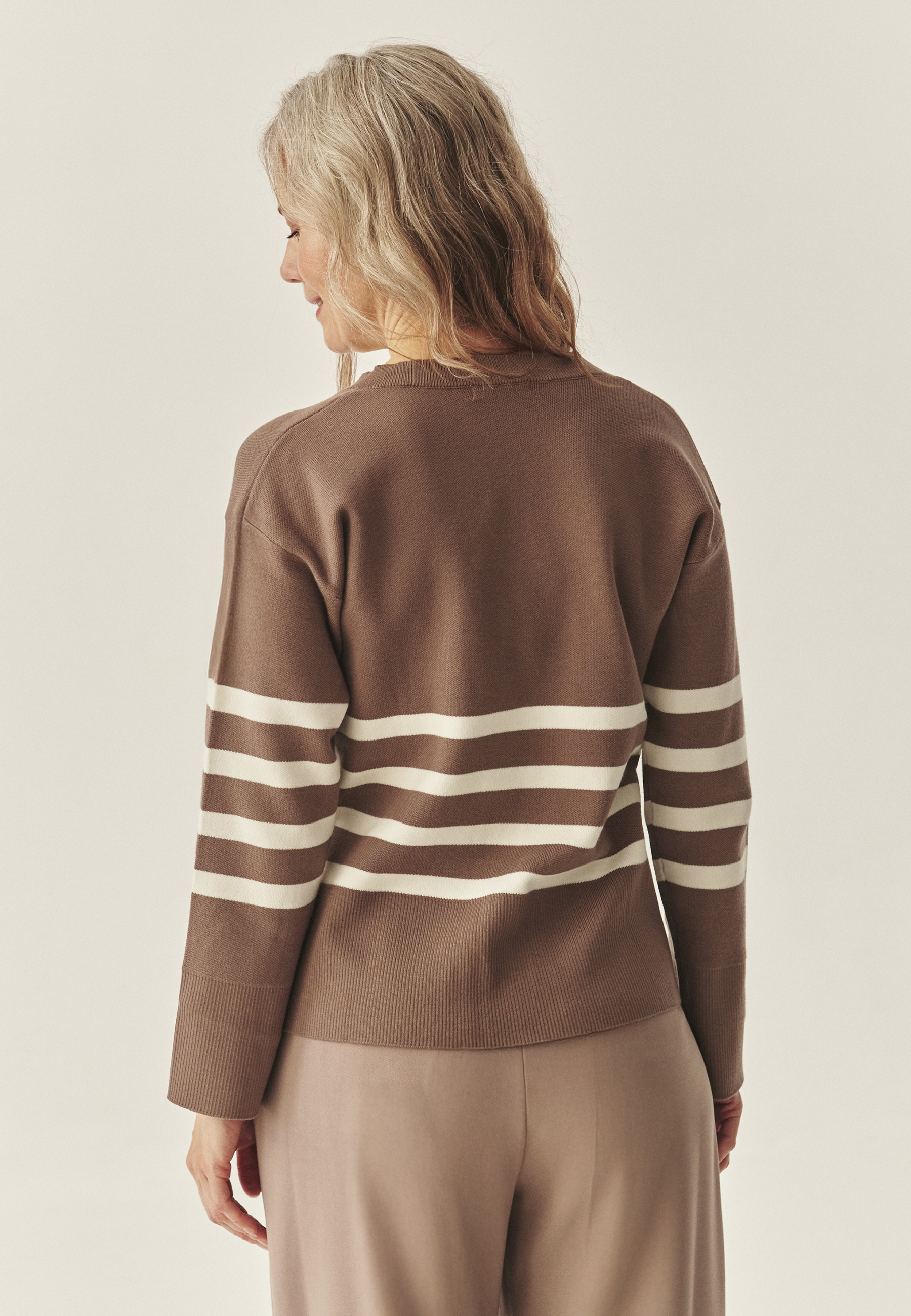 PULOVER DE DAMĂ ÎN DUNGI - ELIANA BEJ 2