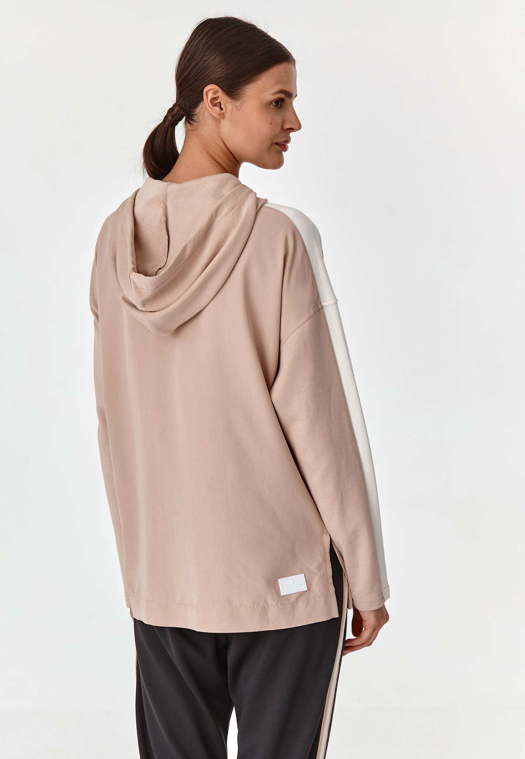 DÁMSKÁ HALENKA HADIKI