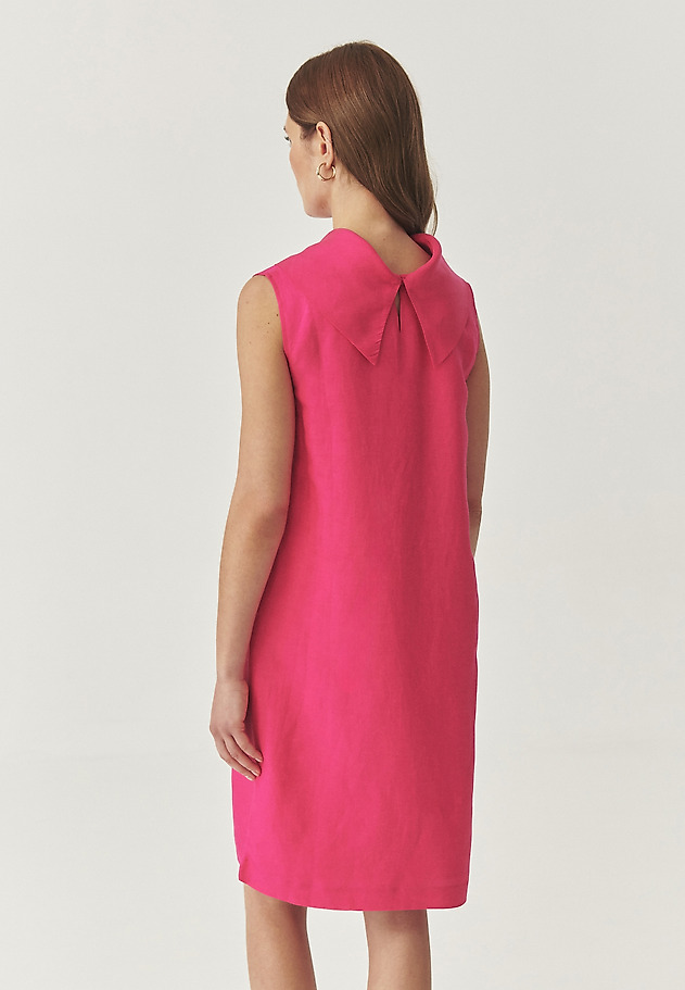 WOVEN DRESS WITH EYE-CATCHING NECKLINE - KAIA WOVEN DRESS WITH EYE-CATCHING NECKLINE - KAIA RÓŻOWY 3