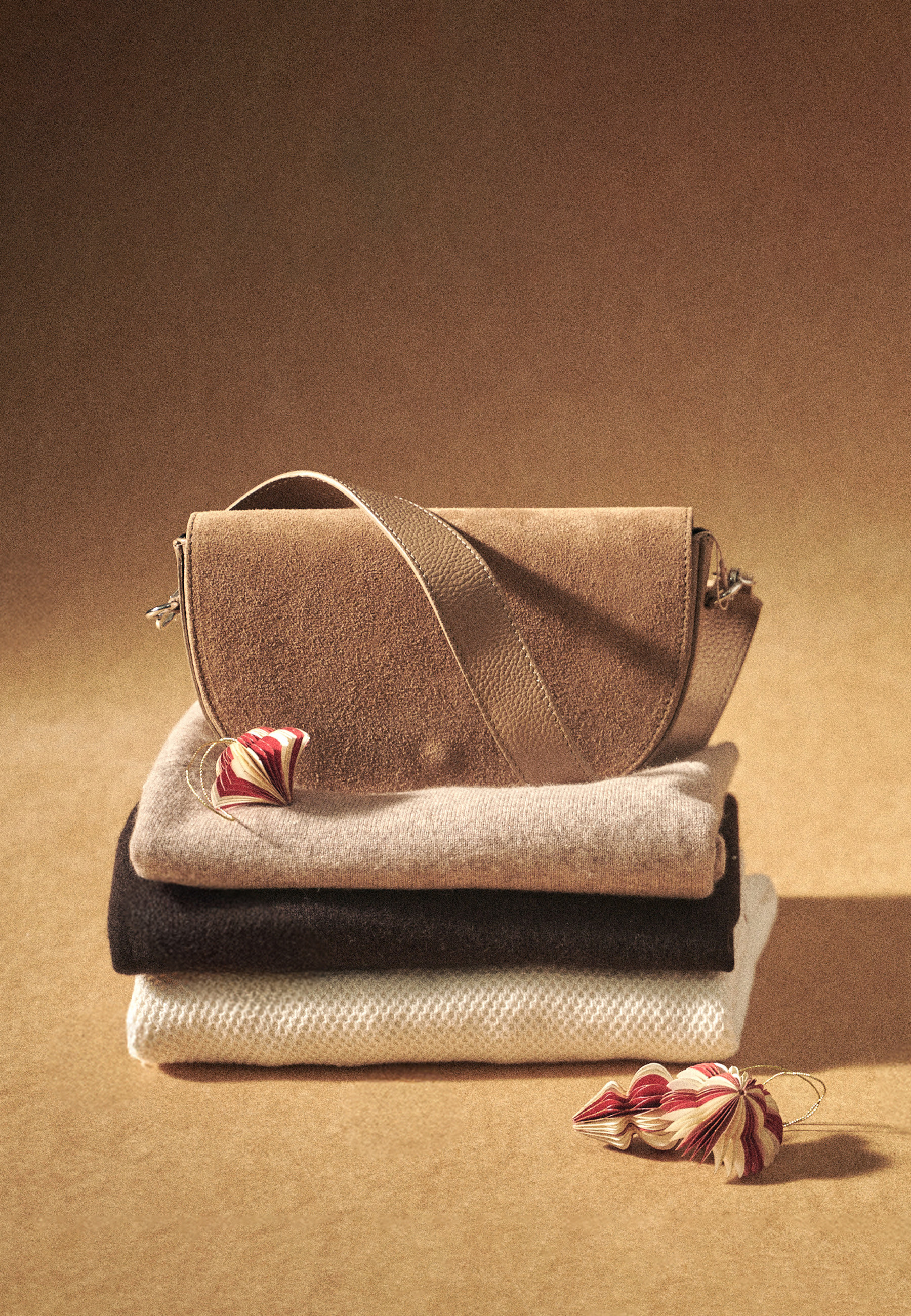 KOŽENÁ TAŠKA SO SEMIŠOVOU CHLOPŇOU - VESI BÉŽOVÁ 2