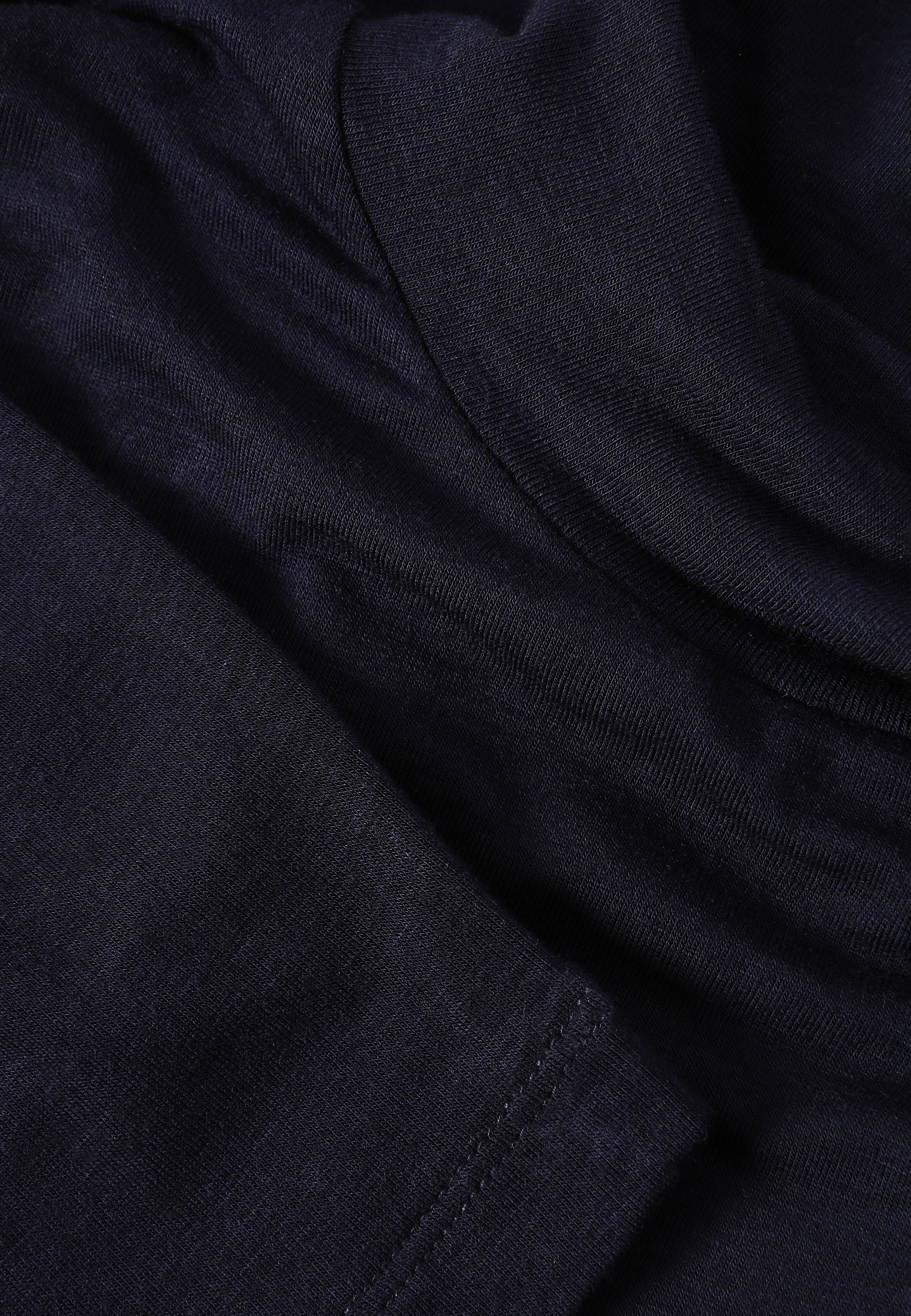 LIGHTWEIGHT TURTLENECK WITH CASHMERE AND LENZING™ ECOVERO™ VISCOSE - GREENWICH NAVY BLUE 2