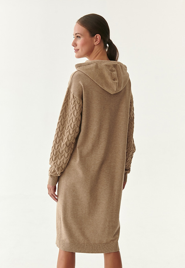 LADIES' KNITTED DRESS WITH A HOOD PILONIKA LADIES' KNITTED DRESS WITH A HOOD PILONIKA BEŻOWY 2