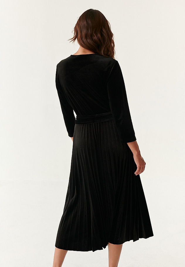 VELVET MIDI DRESS ANIKAMI VELVET MIDI DRESS ANIKAMI BLACK 2