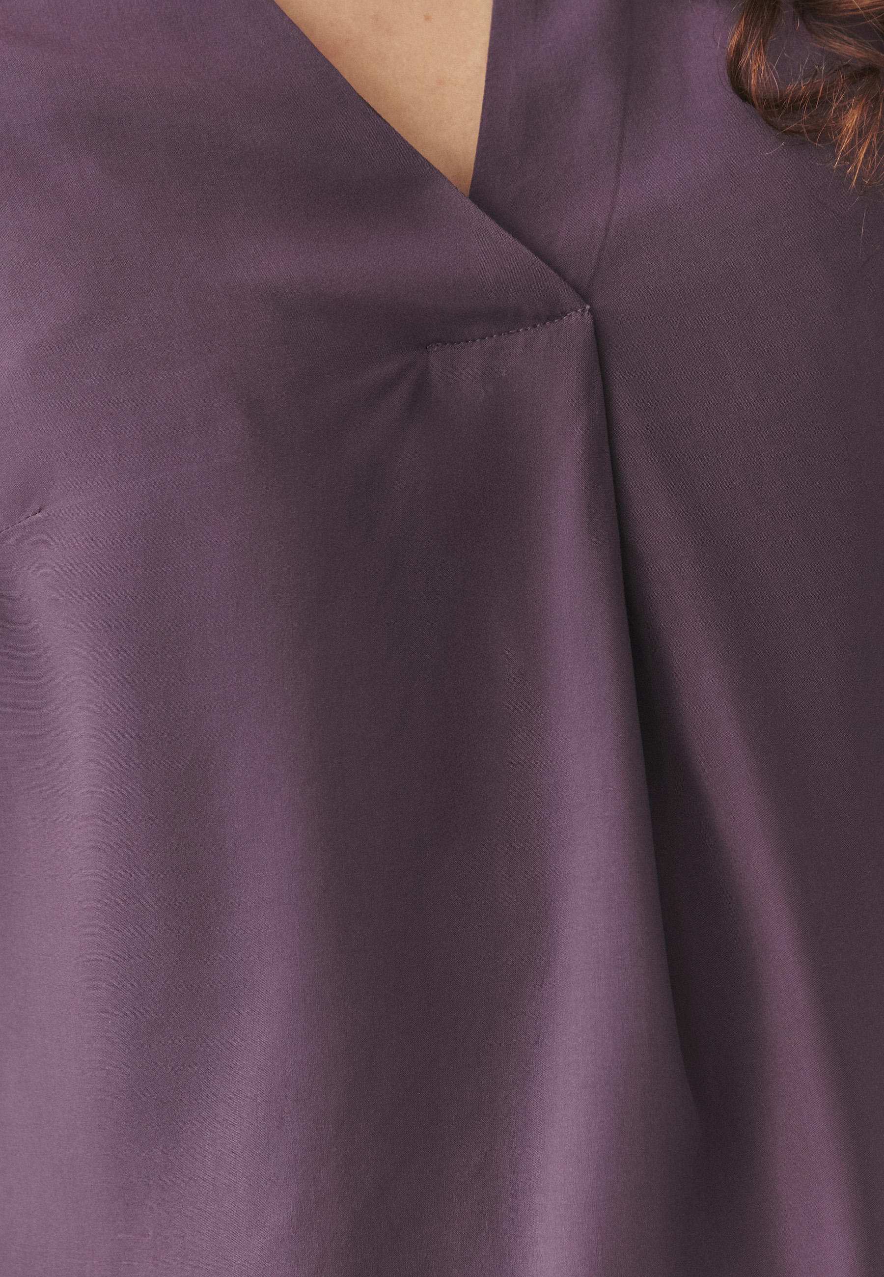 KLASYCZNA BLUZKA Z WISKOZY LENZING™ ECOVERO™ - ELMI FIOLETOWY 2