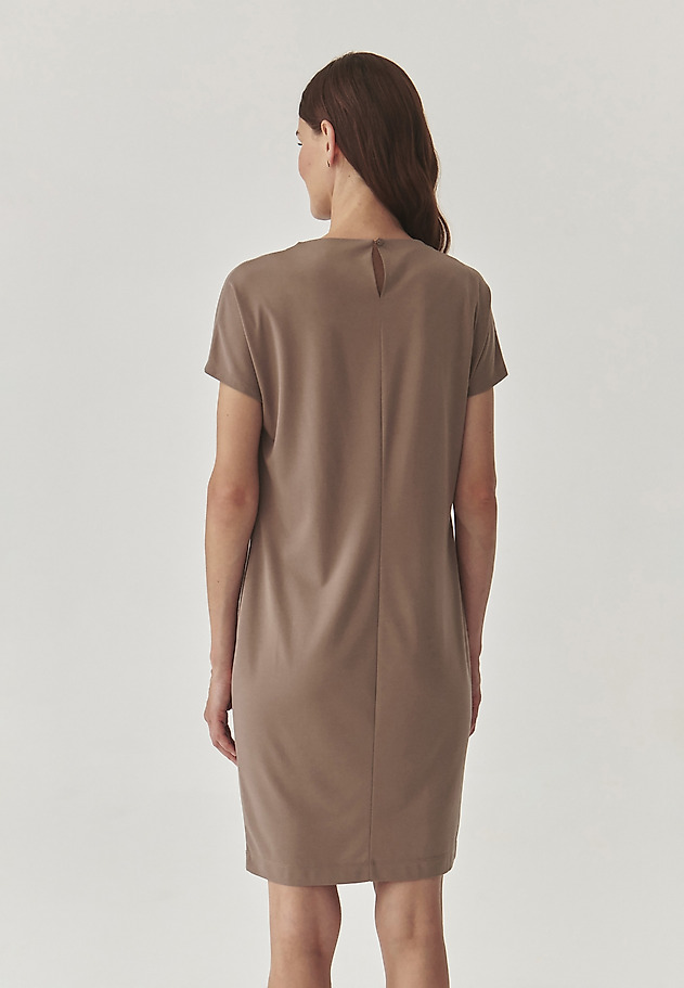 LADIES’ KNIT DRESS WITH WATER NECKLINE - ZORIMAX LADIES’ KNIT DRESS WITH WATER NECKLINE - ZORIMAX BEŻOWY 3