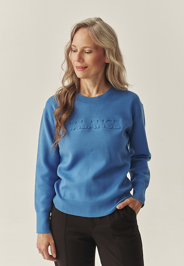 LADIES' SWEATER WITH A ROUND NECKLINE - BALAMI 1 LADIES' SWEATER WITH A ROUND NECKLINE - BALAMI 1 BLUE 1