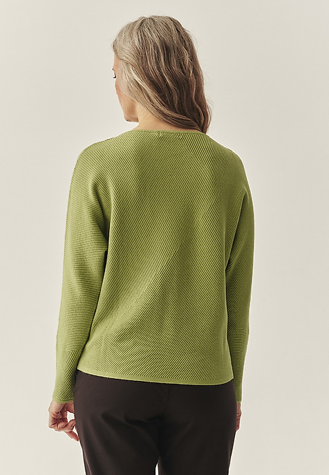 LADIES' STRUCTURED SWEATER WITH A BOAT NECKLINE - PEGGIE GREEN 2