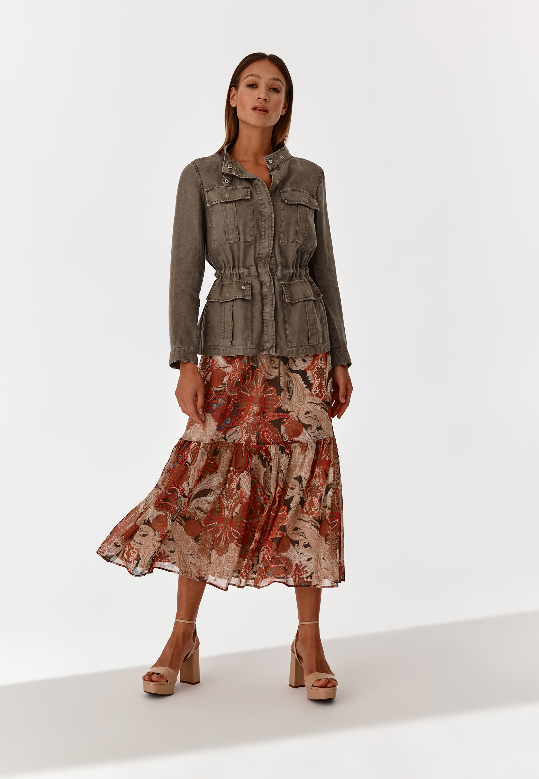 LNIANA KURTKA DAMSKA ARJANA KHAKI 2