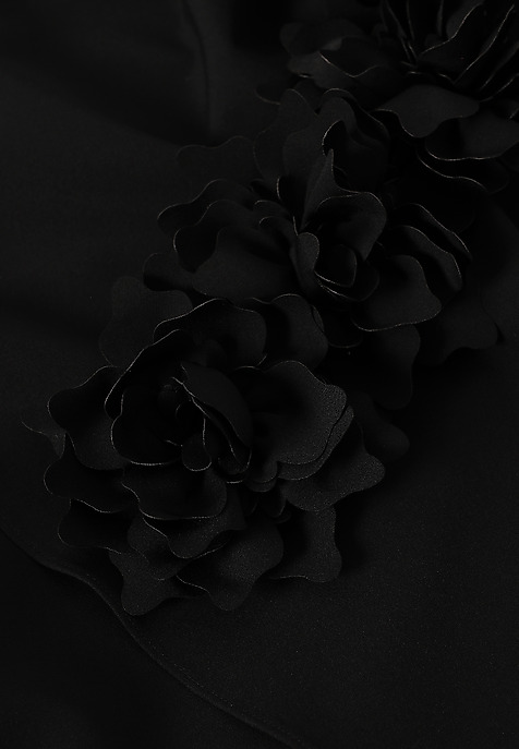 ASYMETRYCZNA SUKIENKA Z OZDOBNYM RAMIĄCZKIEM - KONTESI CZARNY 2