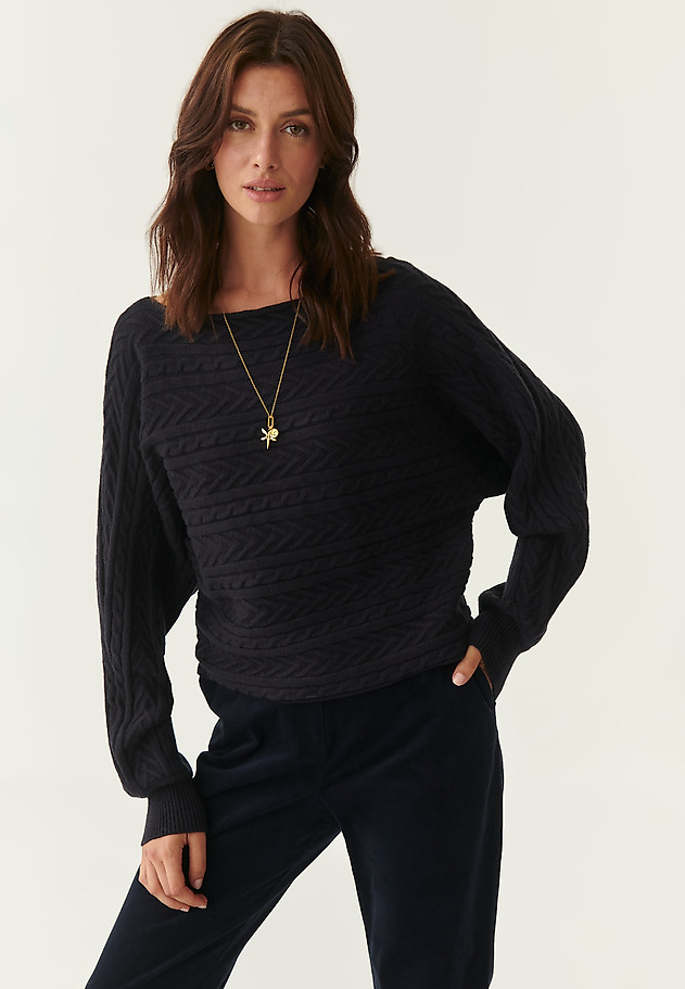 LADIES' SWEATER WITH A BRAIDED CABLE KNIT WENDA LADIES' SWEATER WITH A BRAIDED CABLE KNIT WENDA GRANATOWY 3